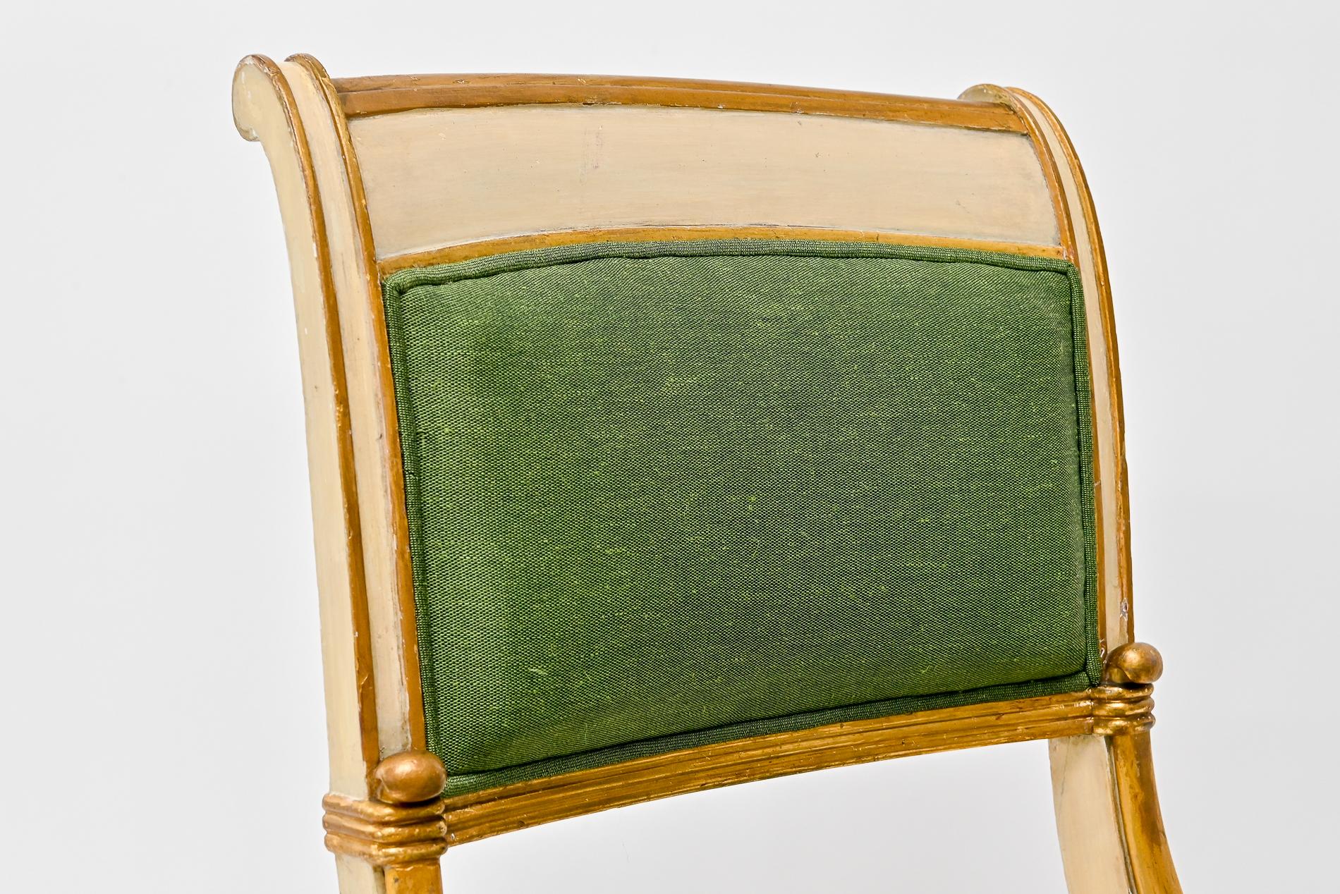 19. Jahrhundert Gemalter Stuhl Vergoldet  Delphine Französisch (Handgeschnitzt) im Angebot