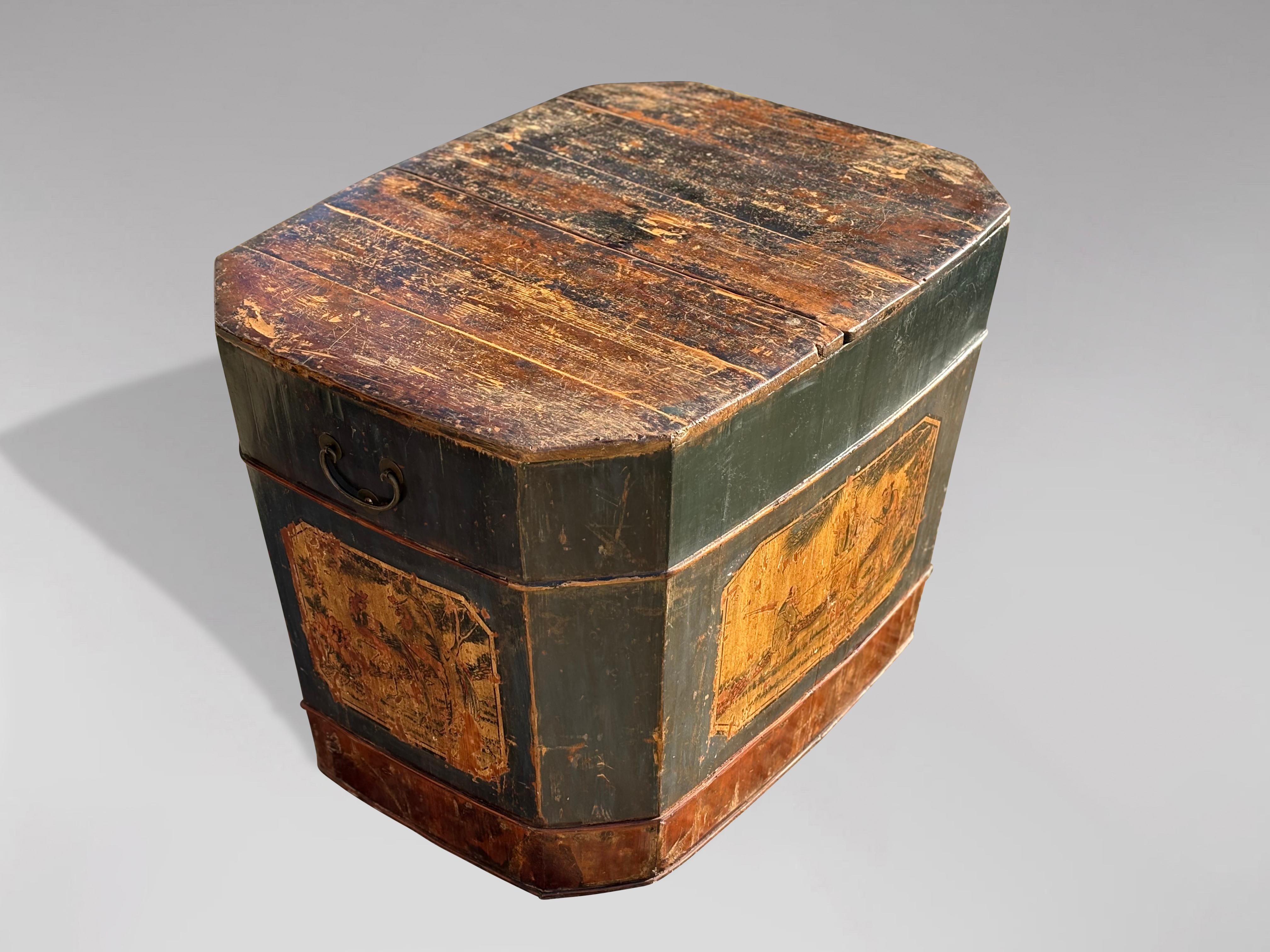 19th Century Painted Chinese Rice Chest or Coffee Table In Good Condition In Petworth,West Sussex, GB