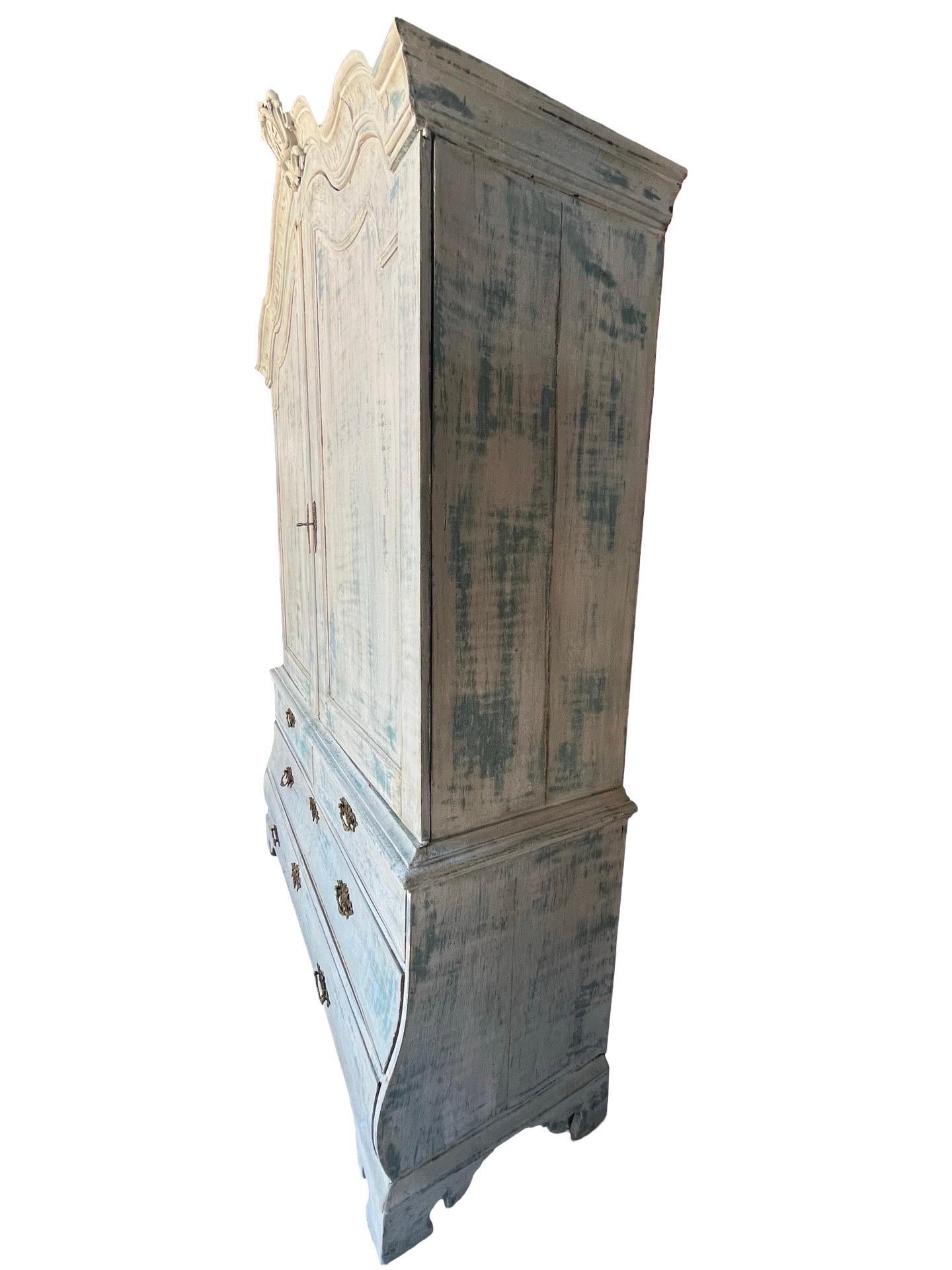 19th Century Painted Dutch Armoire / Cupboard In Good Condition For Sale In Viterbo, VT