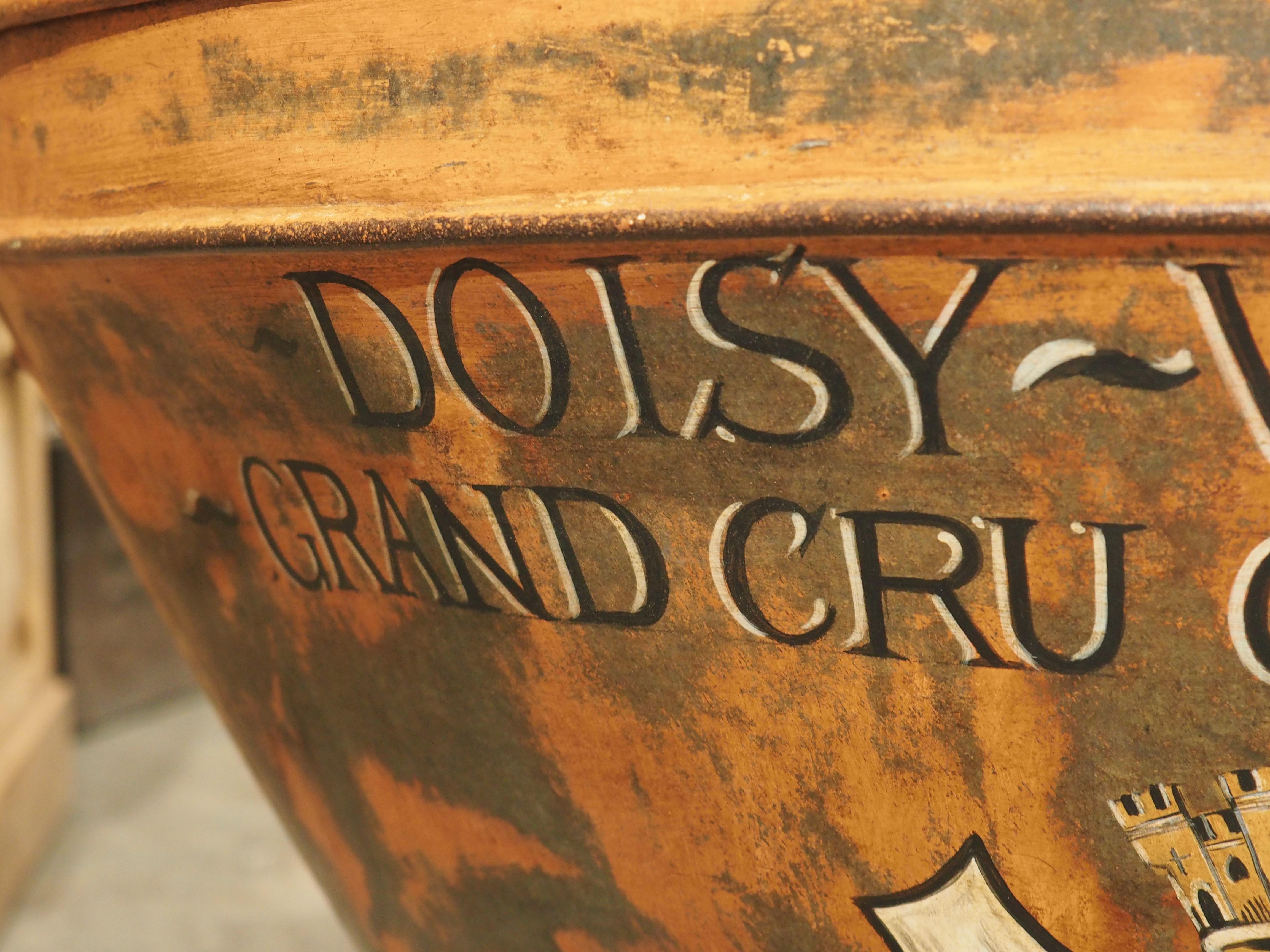 19th Century Painted French Grape Hotte from La Gironde, Doisy-Védrines In Good Condition For Sale In Dallas, TX