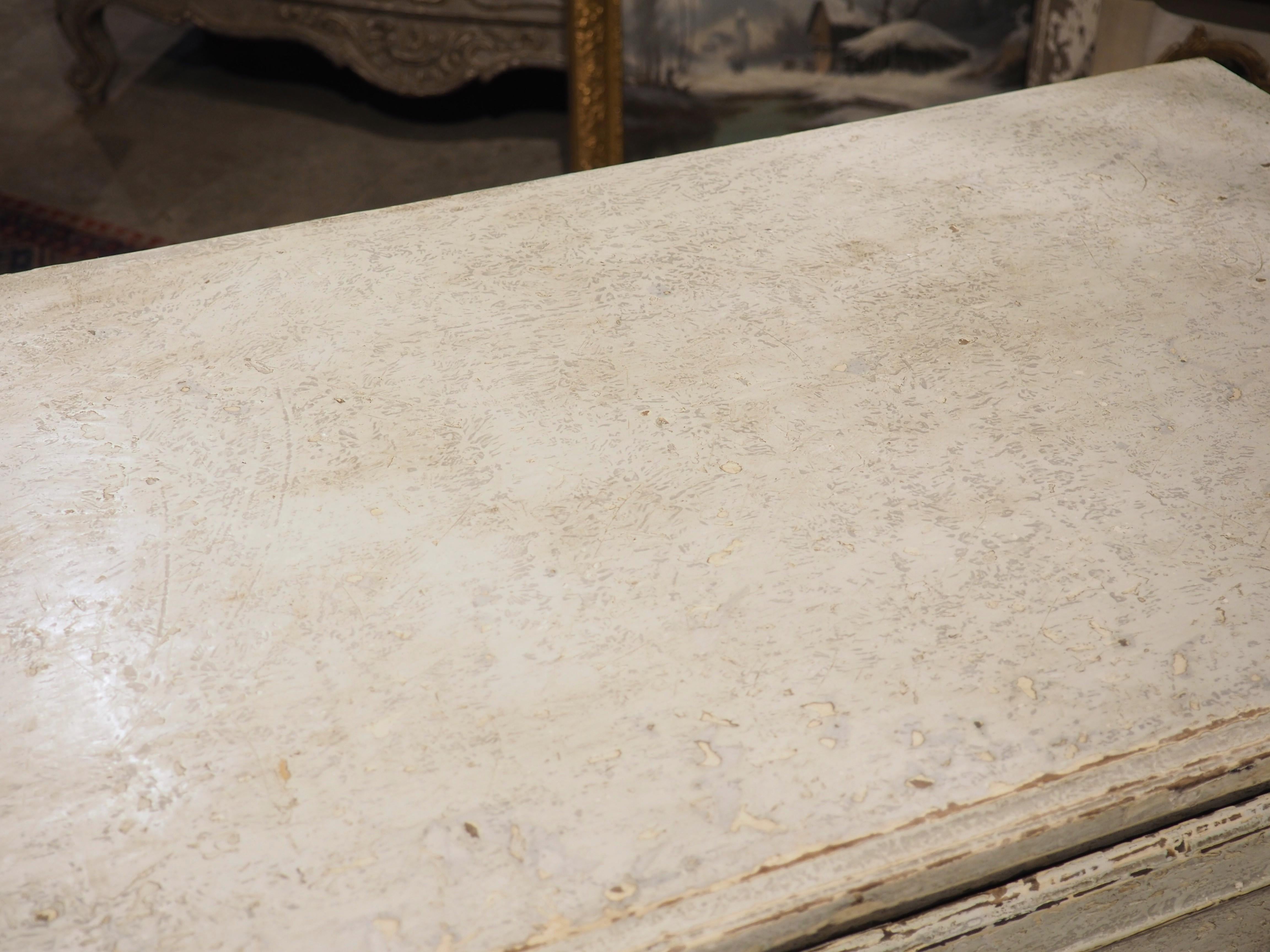19. Jahrhundert Französisch Louis XVI Stil 2-Schublade Kommode Sauteuse gemalt (Metall) im Angebot