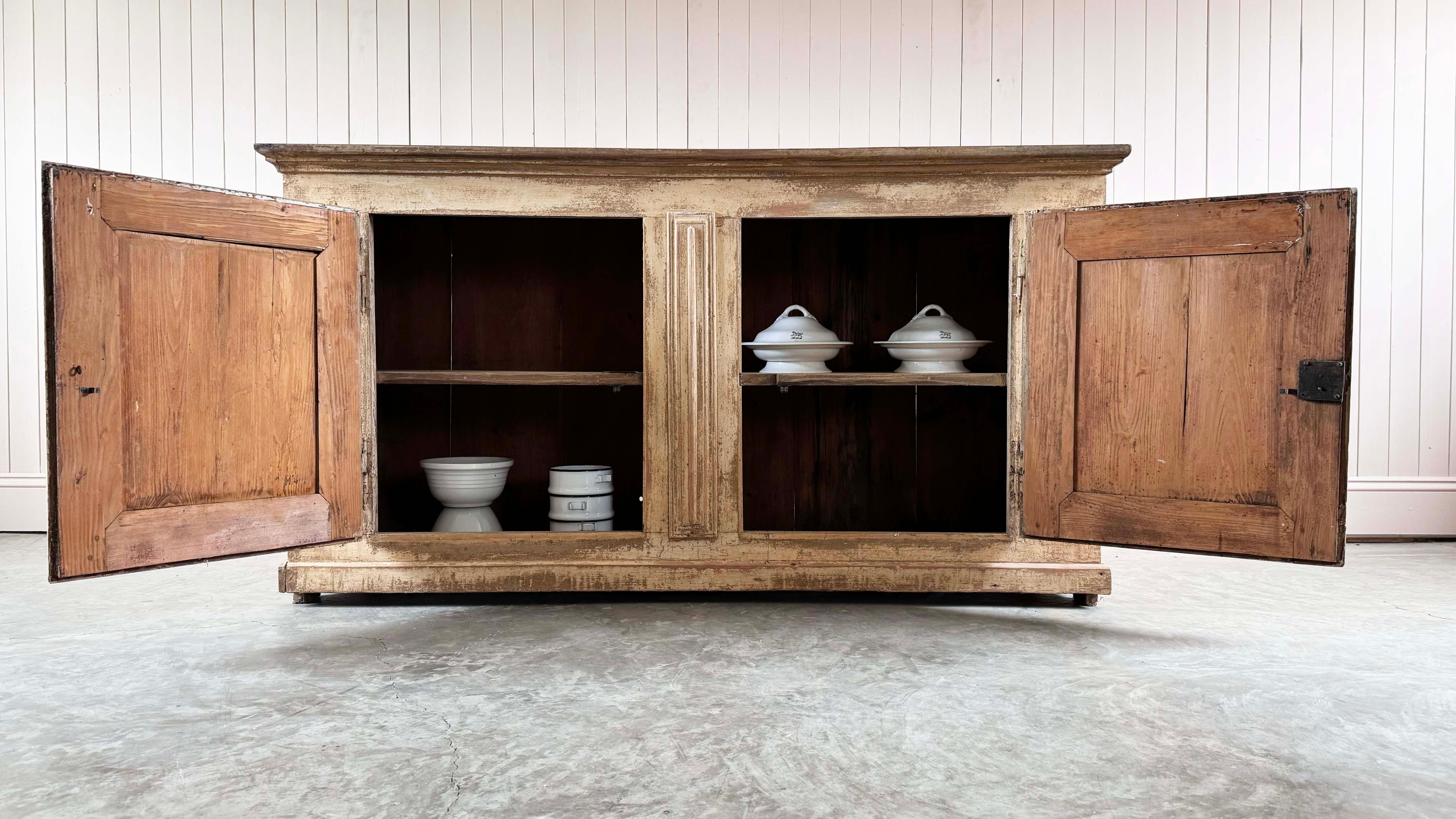 Stile provenzale Credenza francese dipinta del XIX secolo in vendita