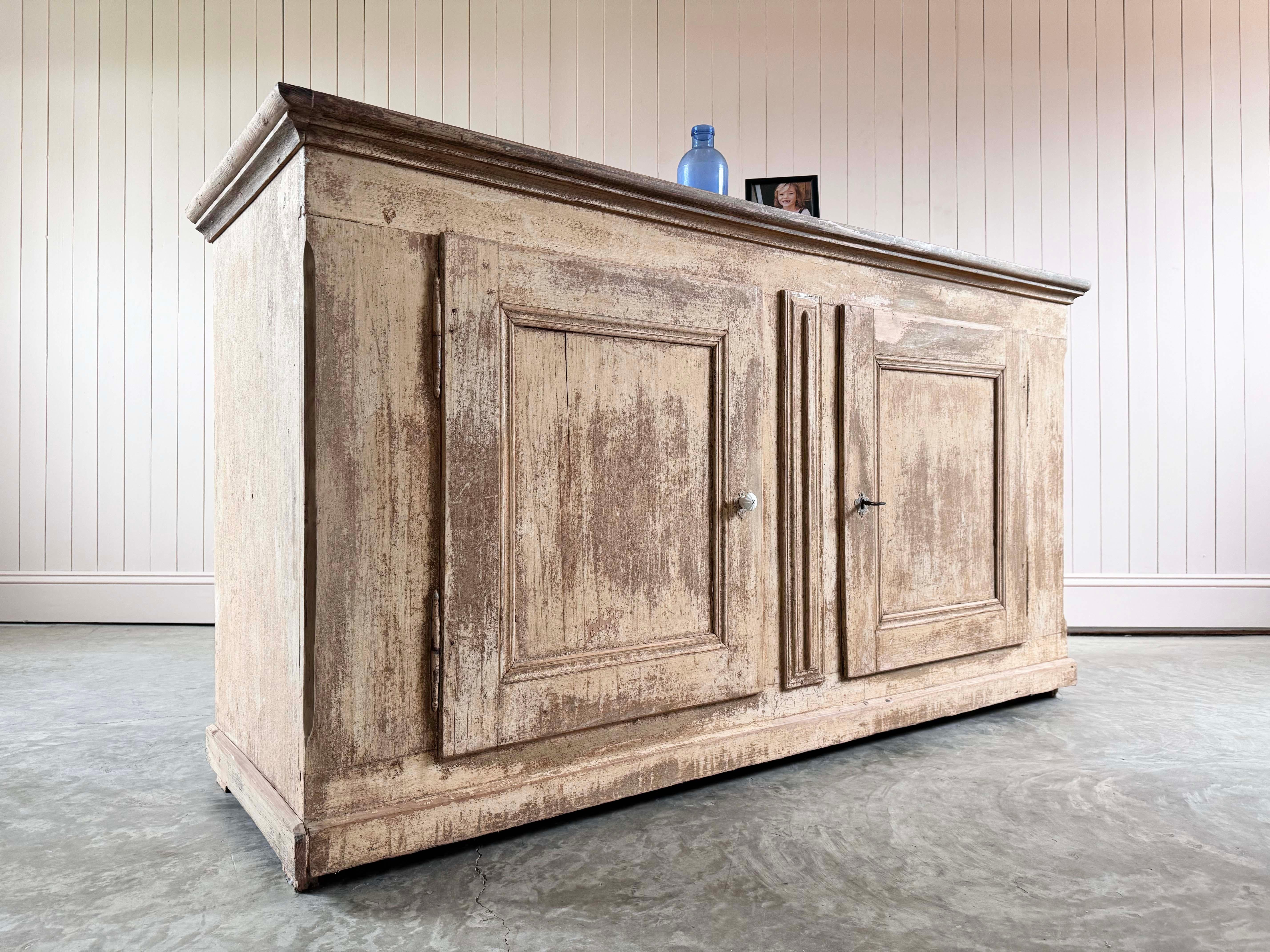 Pino Credenza francese dipinta del XIX secolo in vendita