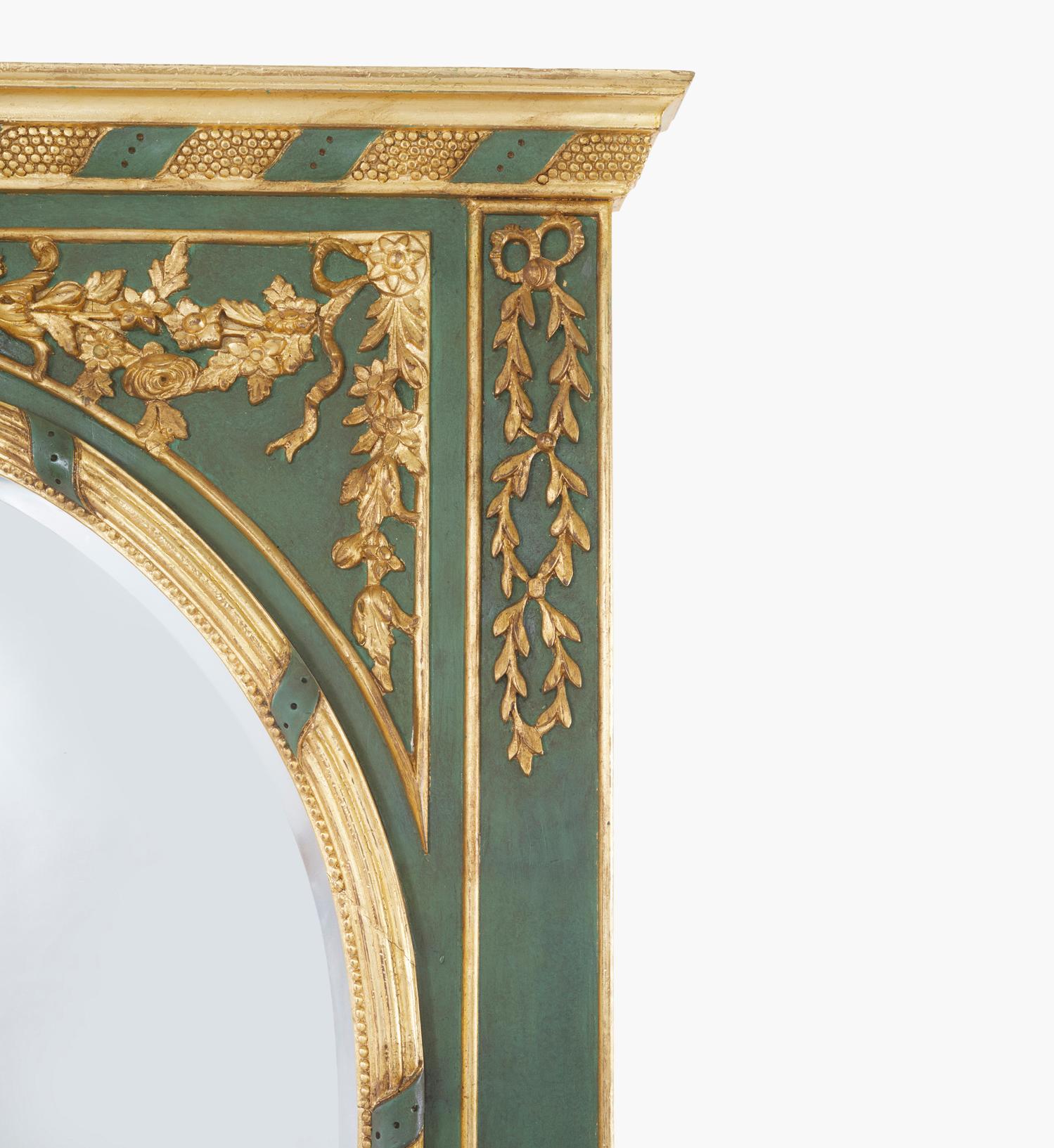 Italienischer Pfeilerspiegel des 19. Jahrhunderts, bemalt / vergoldet (Spiegel) im Angebot