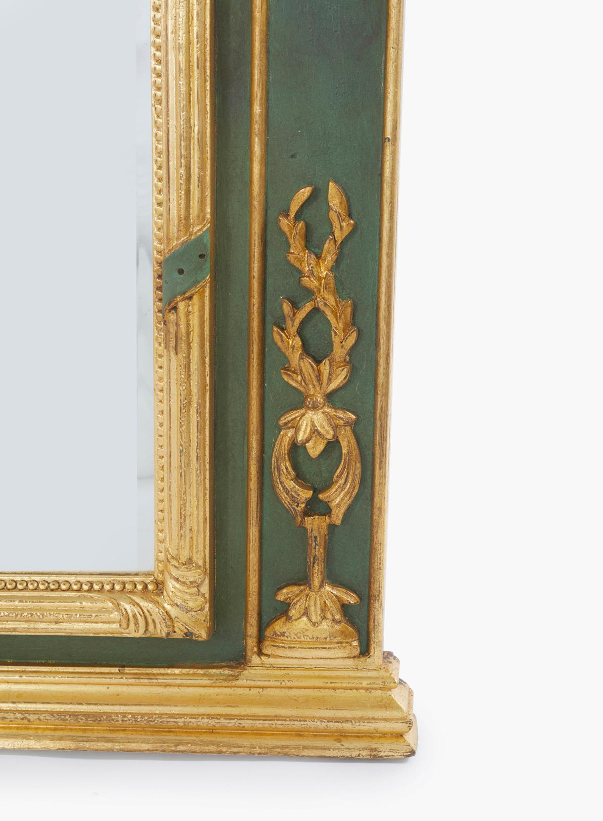 Italienischer Pfeilerspiegel des 19. Jahrhunderts, bemalt / vergoldet im Angebot 1