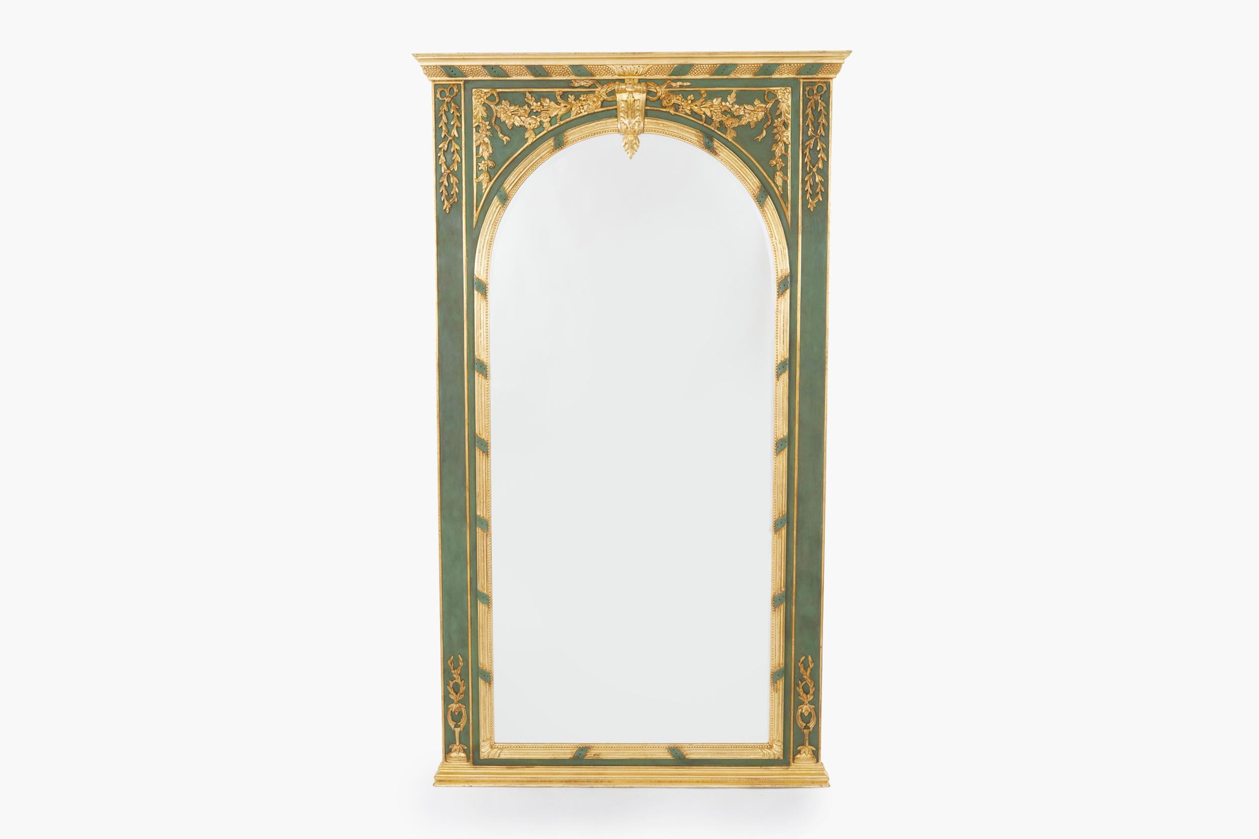 Italienischer Pfeilerspiegel des 19. Jahrhunderts, bemalt / vergoldet im Angebot 2