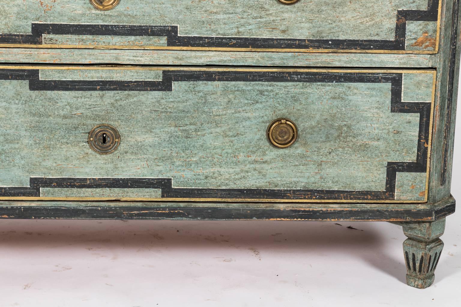 commode gustavienne peinte du 19ème siècle 5