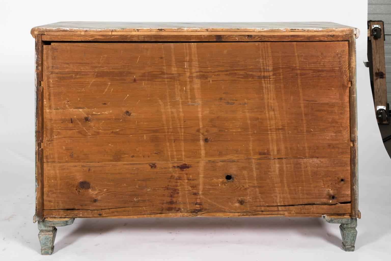 commode gustavienne peinte du 19ème siècle 10