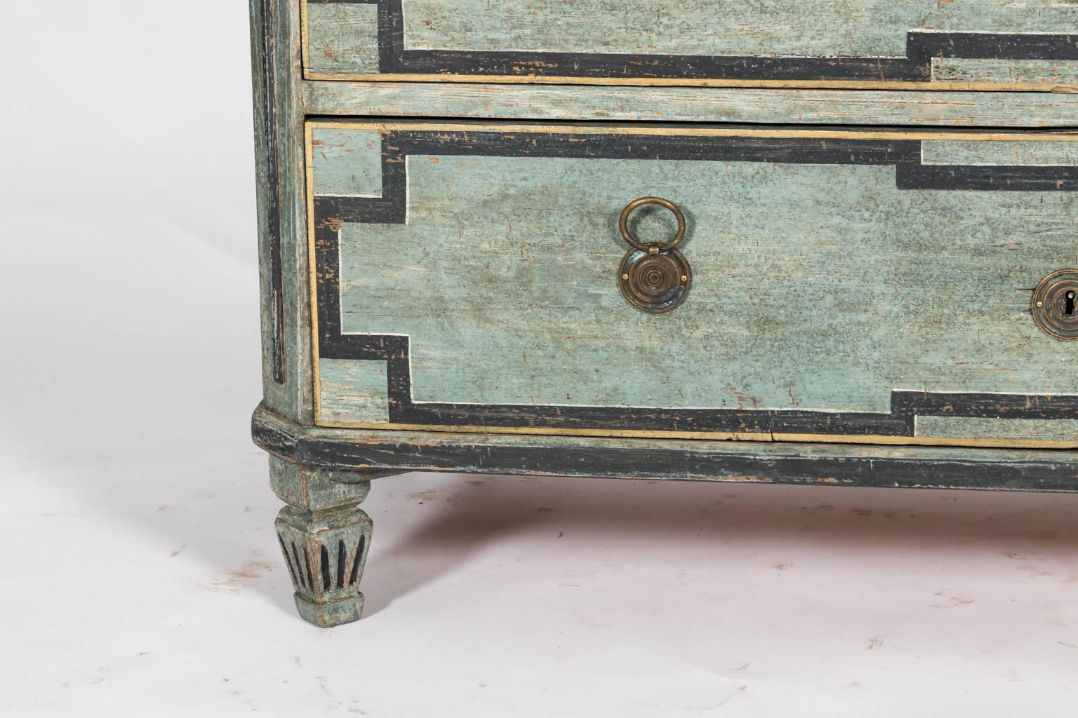 commode gustavienne peinte du 19ème siècle 2