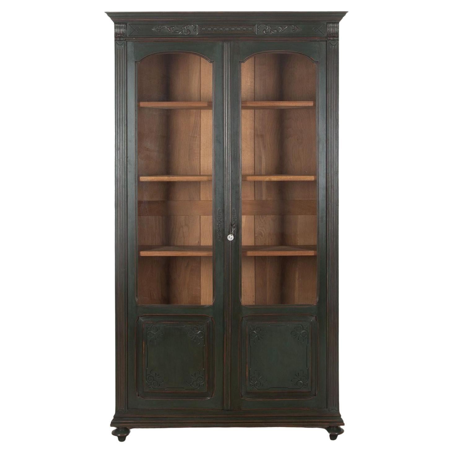 Armoire de cuisine peinte du 19ème siècle