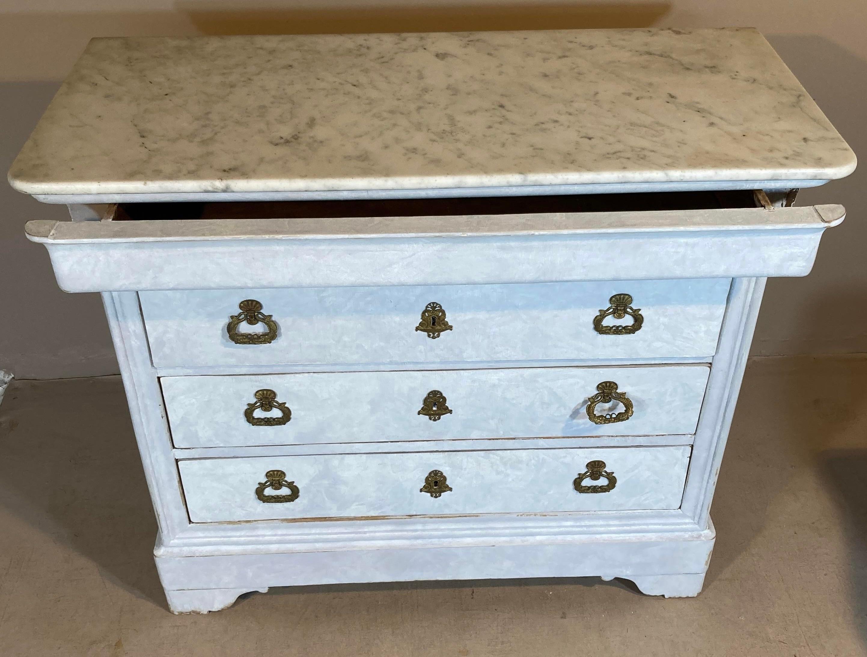 Neoclassical 19th Century Painted Louis Philippe Style Commode For Sale