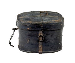 Scatola svedese ovale dipinta del XIX secolo