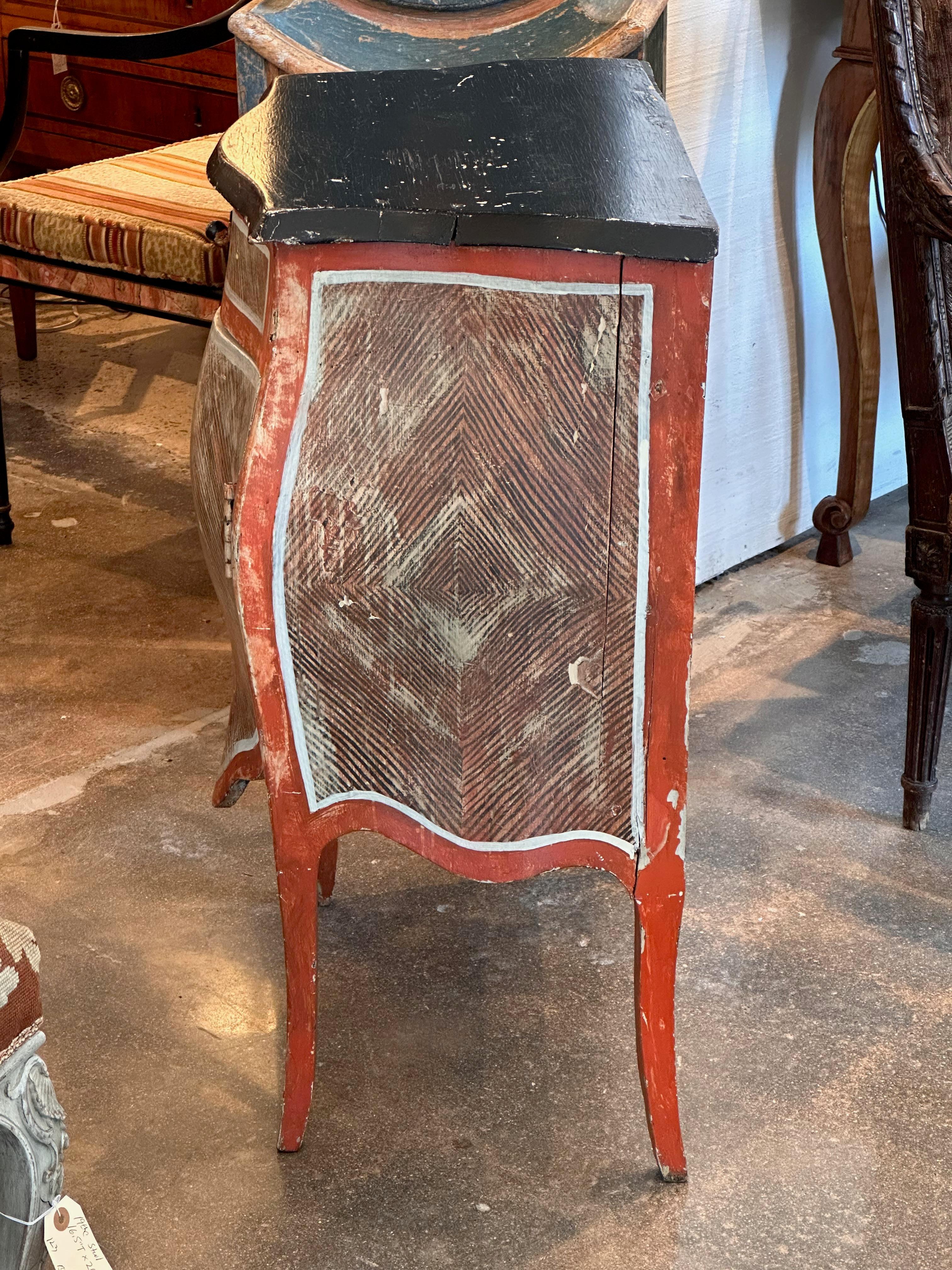 19th Century Painted Petite Bombe Commode For Sale 1
