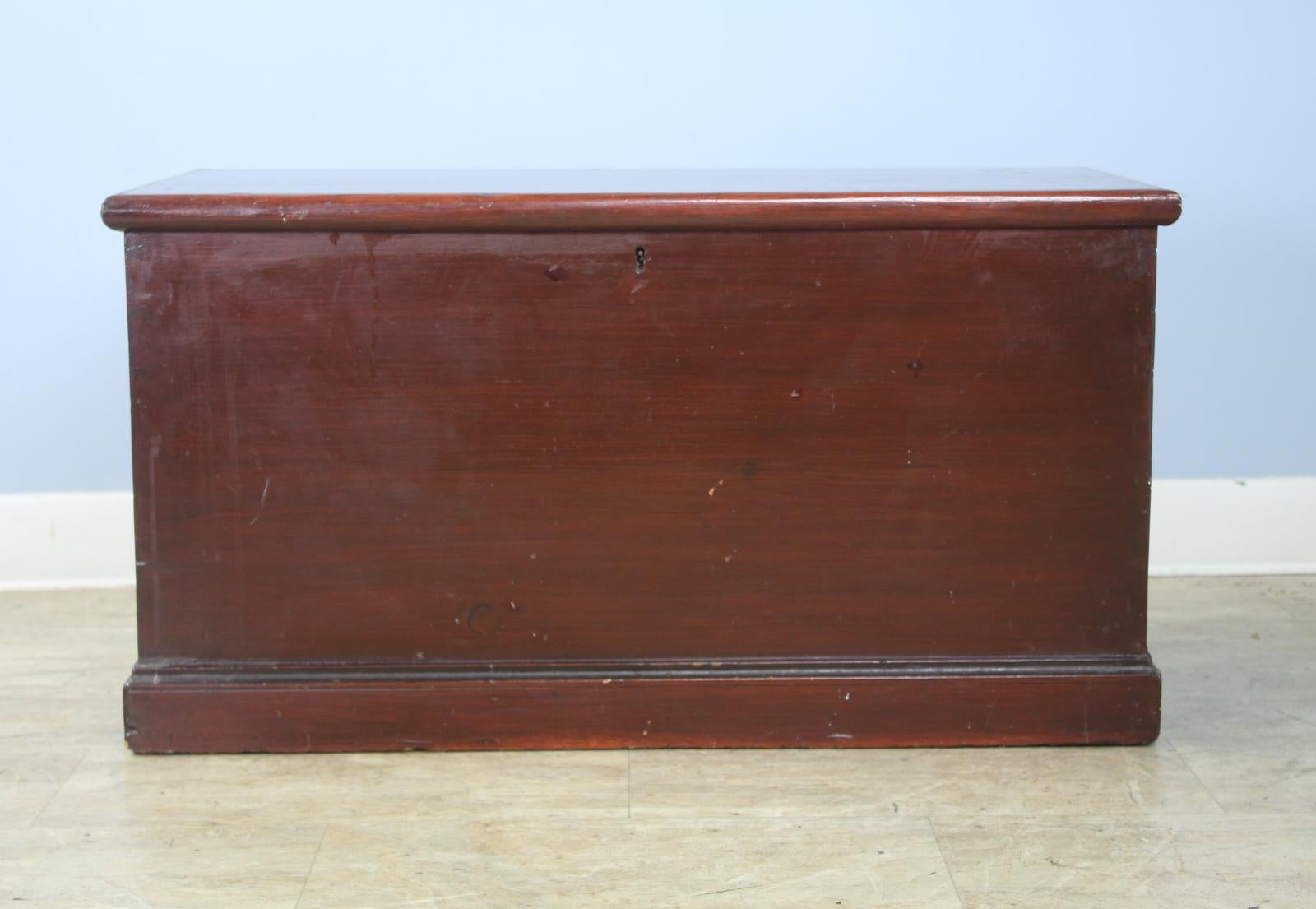 French 19th Century Painted Pine Blanket Box For Sale