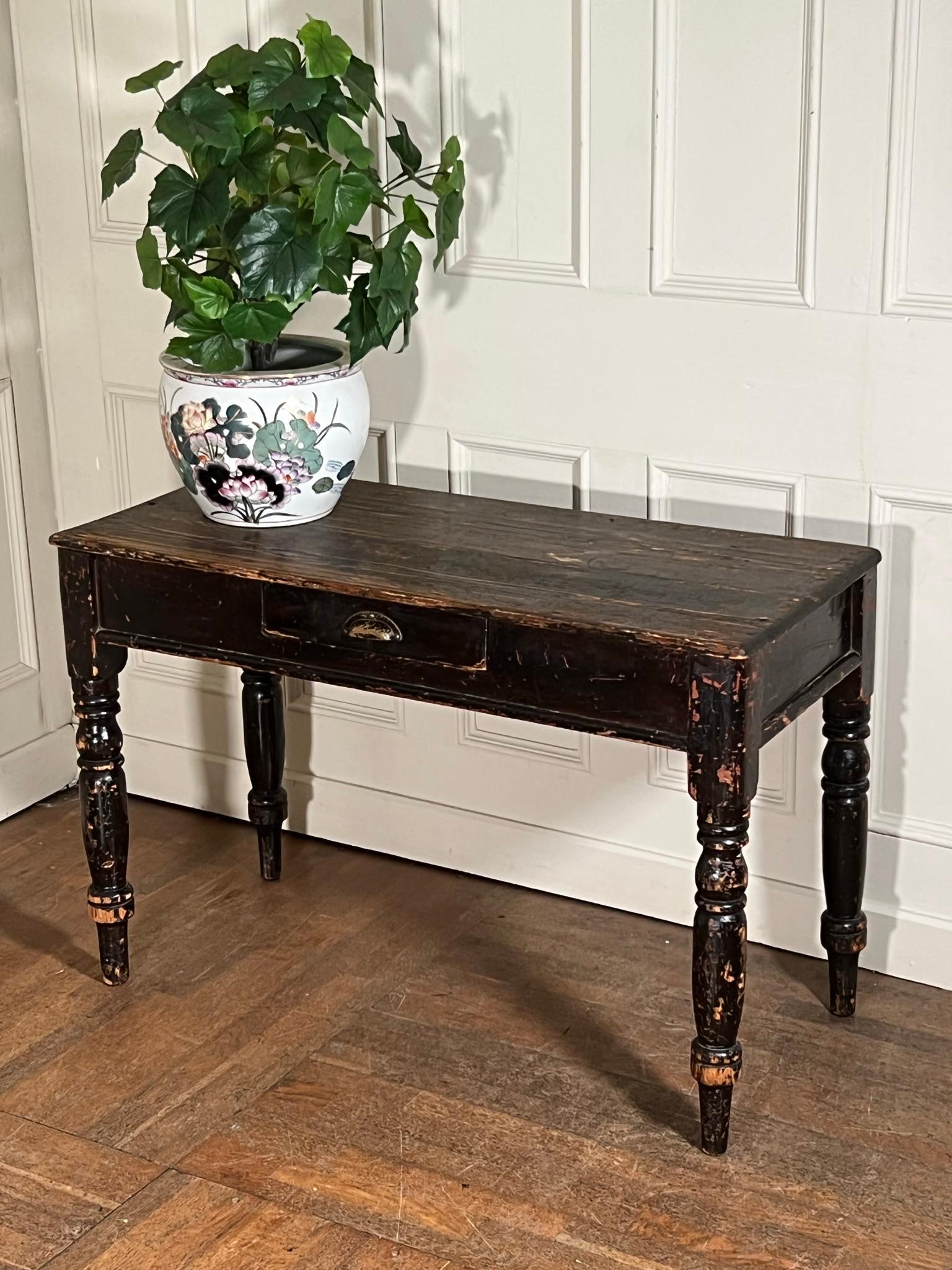 19th Century Painted Pine Console Table In Good Condition In Warrington, GB