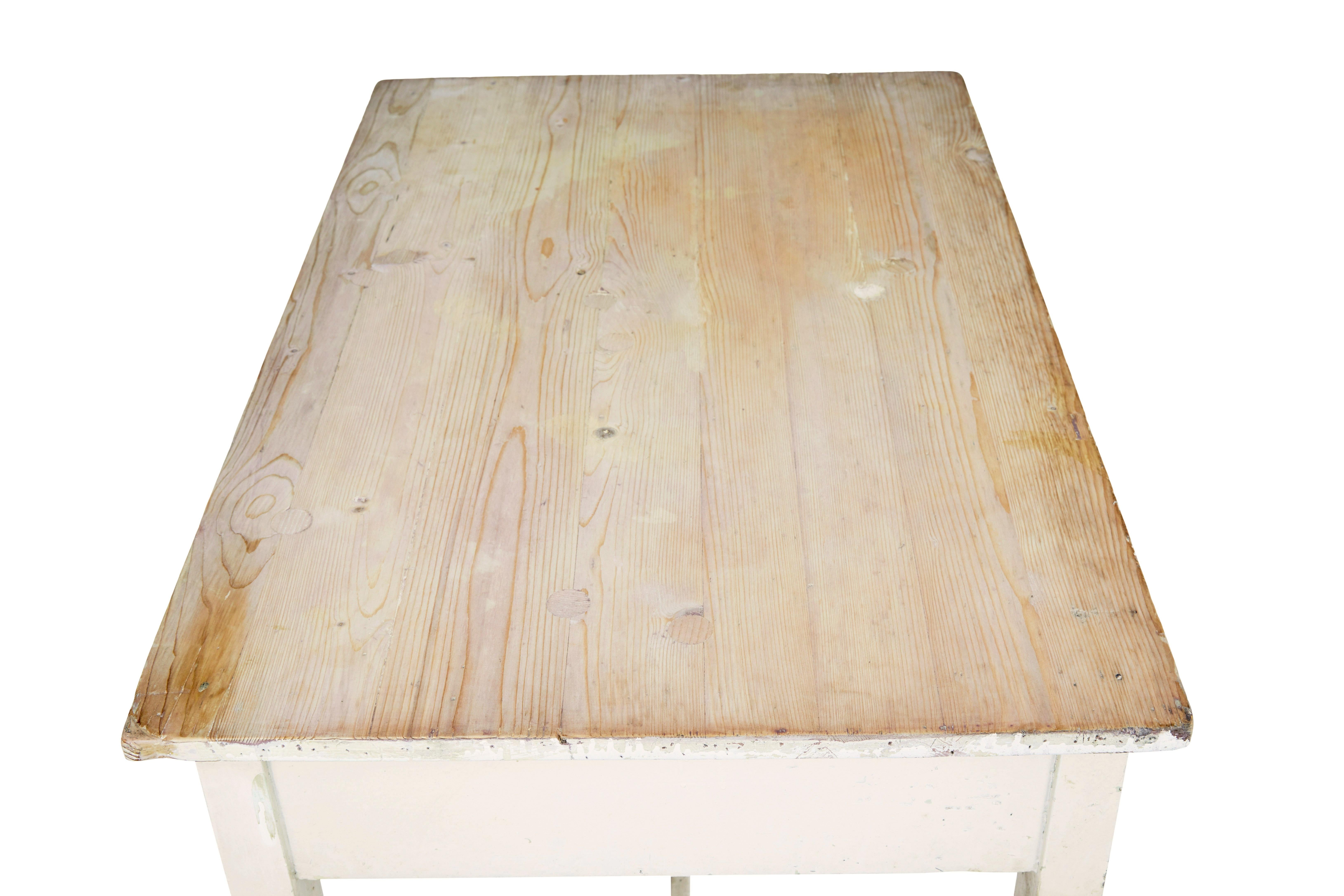 19th Century Painted Pine Side Table For Sale 1