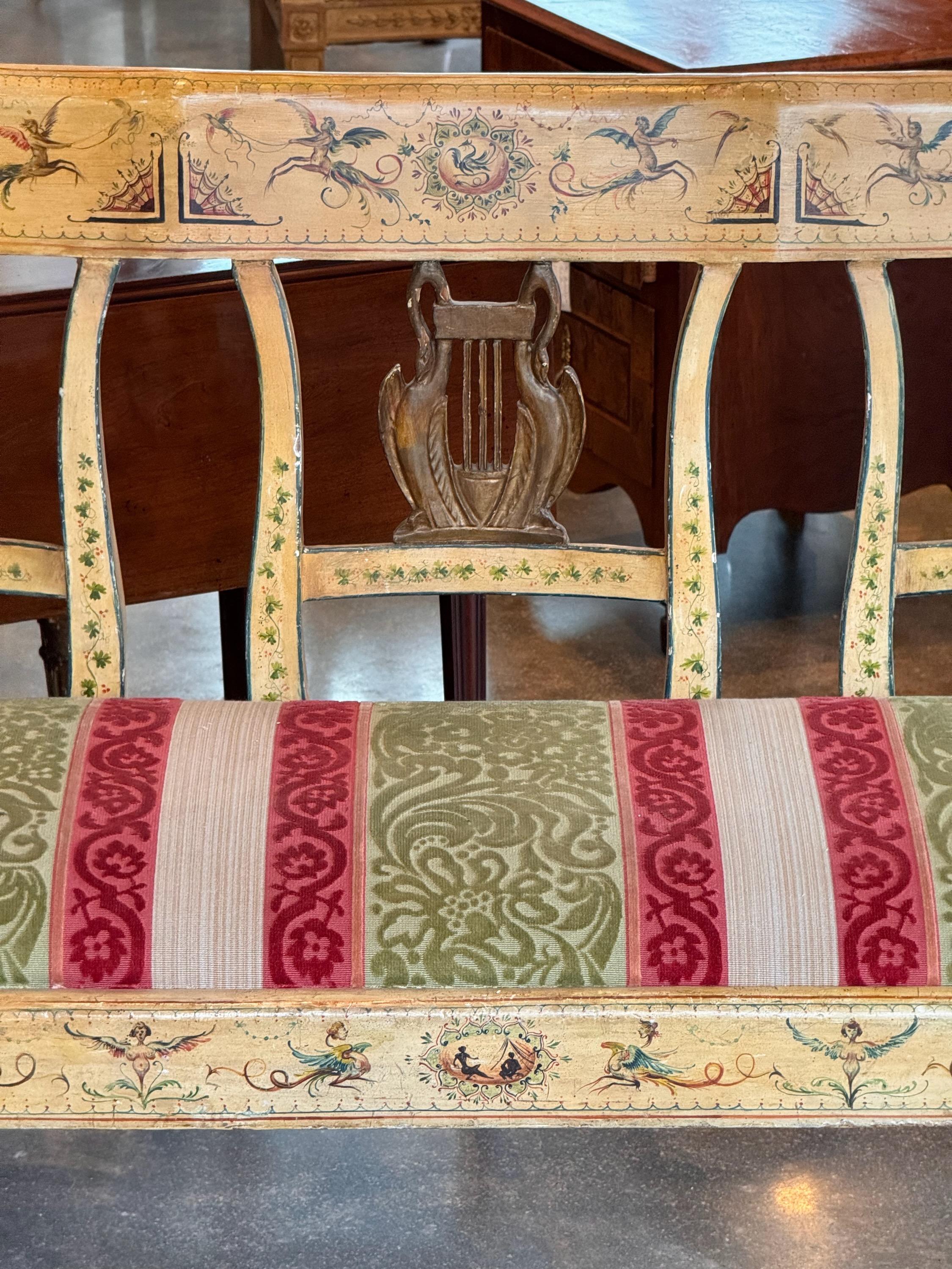 Gemaltes Sofa aus dem 19. (19. Jahrhundert) im Angebot