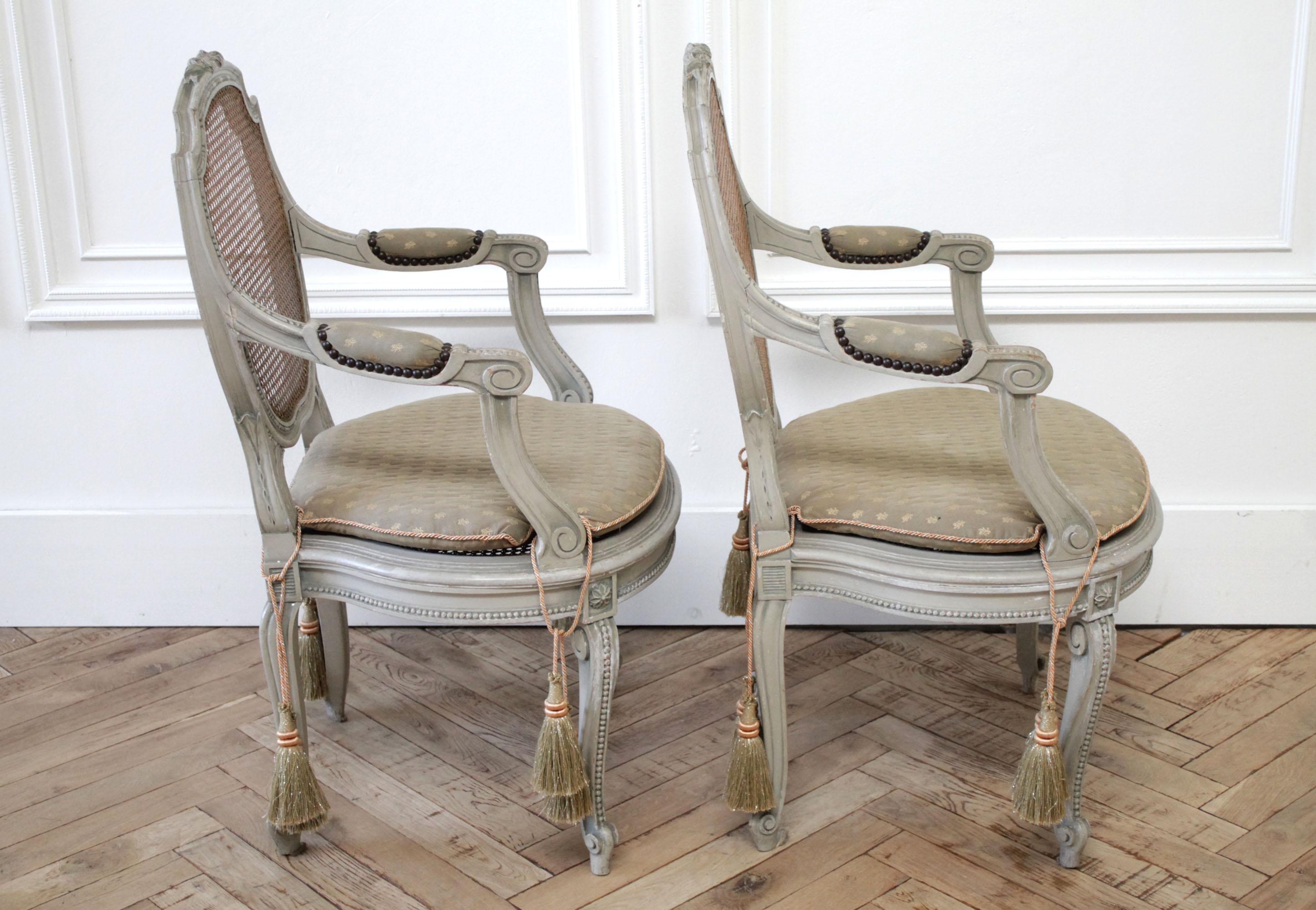 19th Century Painted Sheild Back Ribbon Carved Cane Open Armchairs For Sale 7