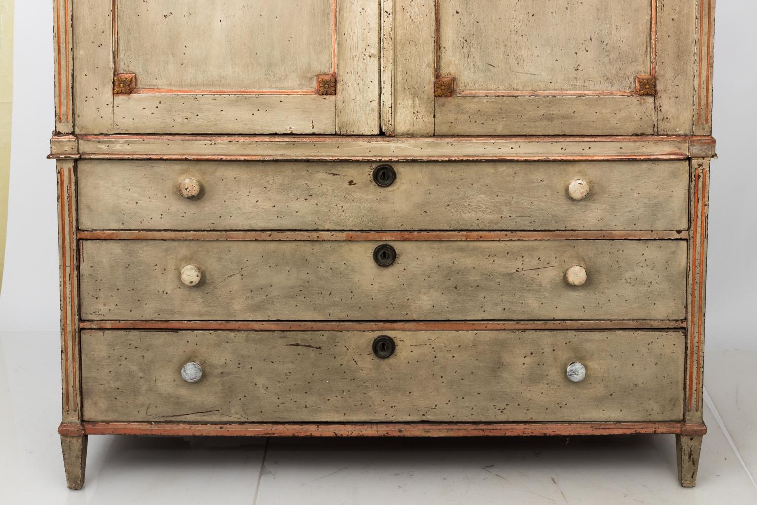 19th Century Painted Swedish Gustavian Cabinet 5