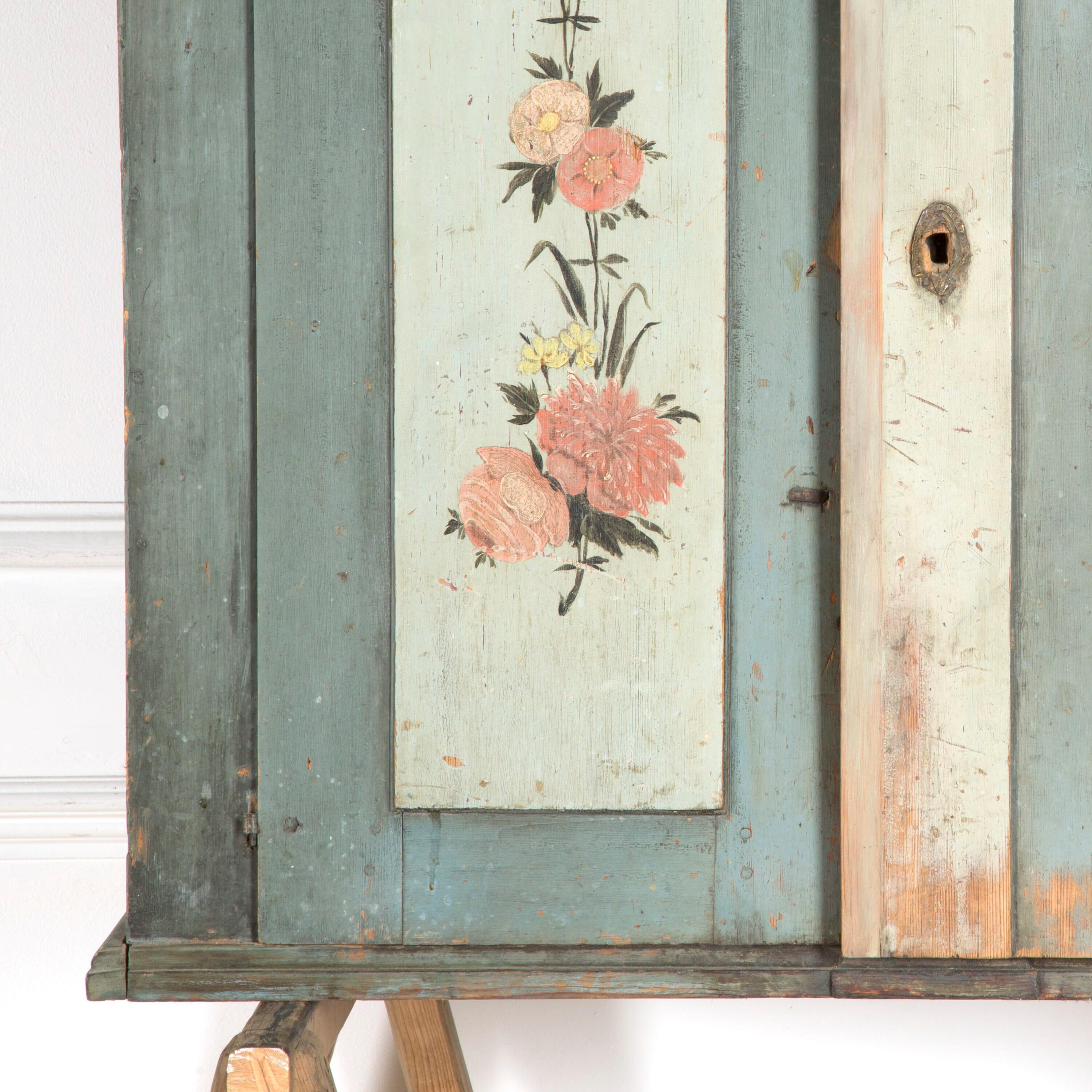 19th Century Painted Swedish Wall Cupboard 1