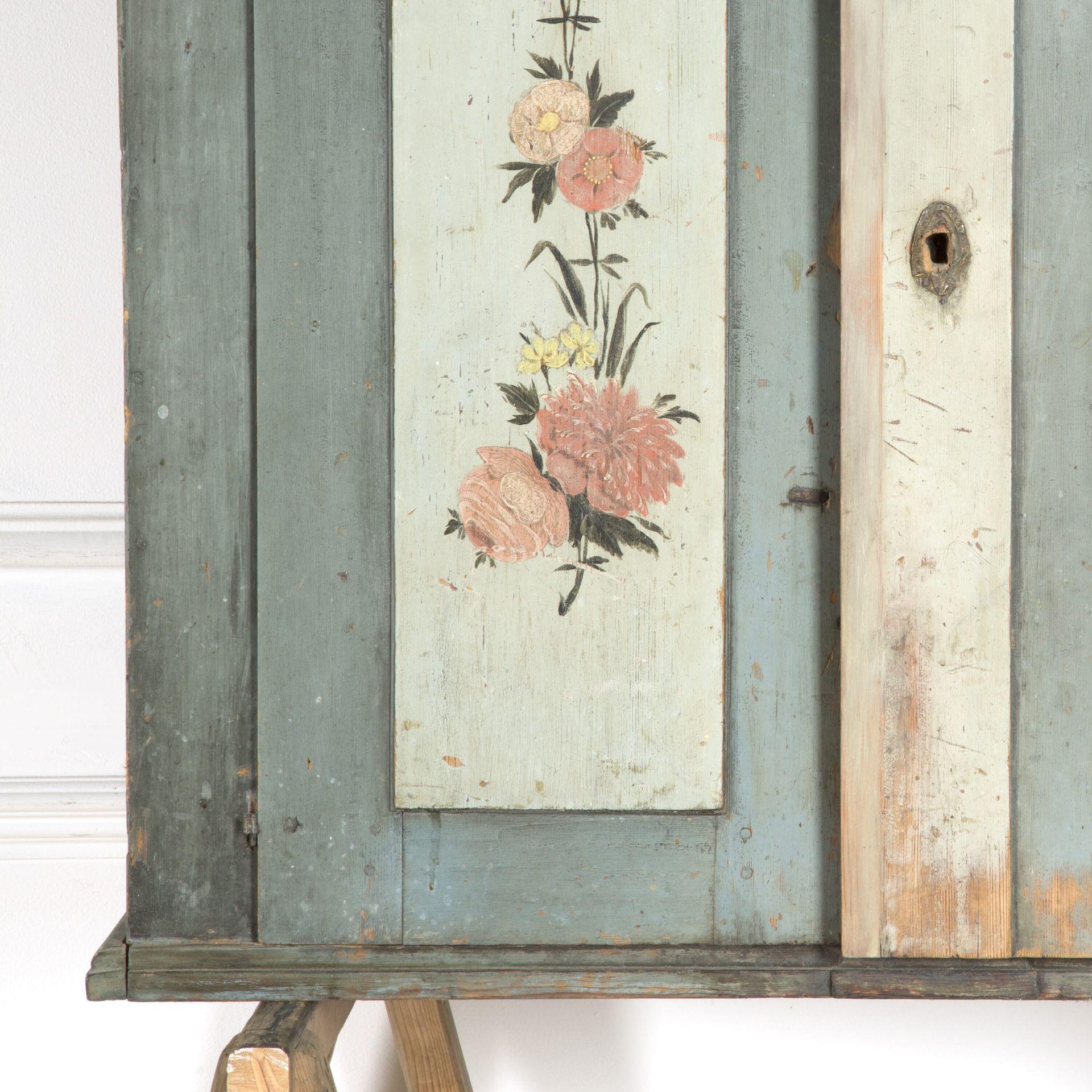 19th Century Painted Swedish Wall Cupboard For Sale 2
