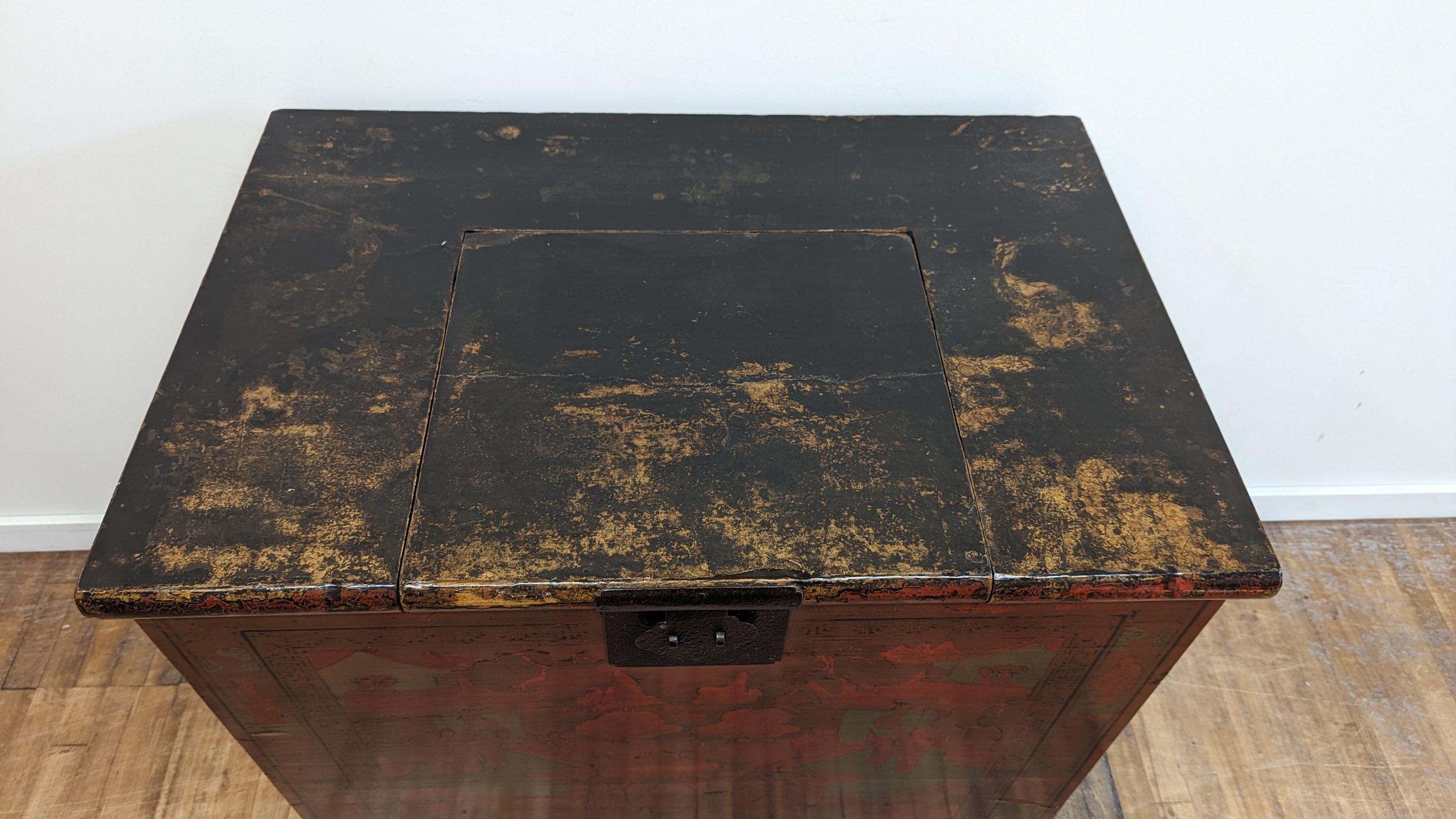 19th Century Painted Trunk  For Sale 3
