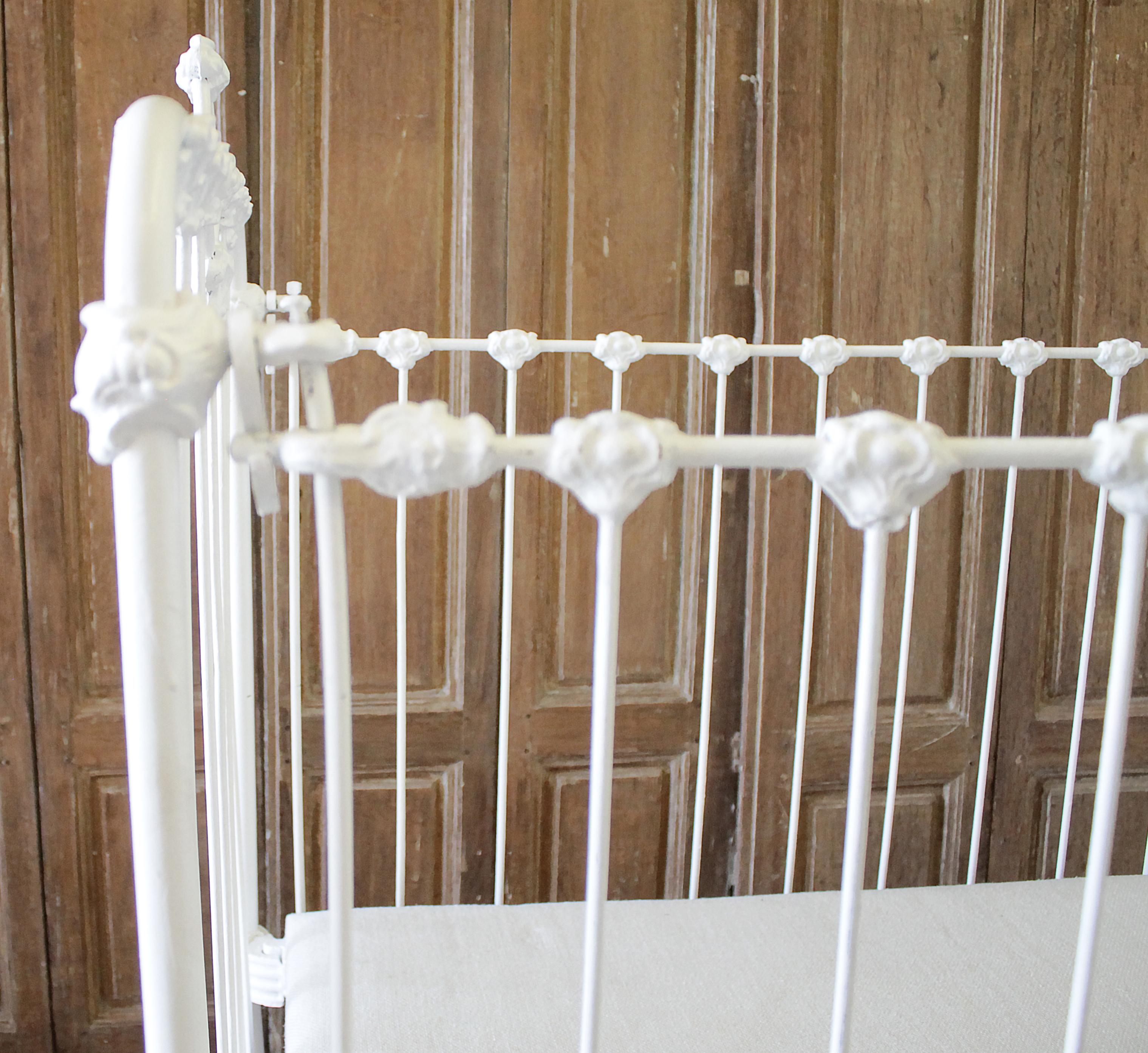 19th Century Painted White Iron Crib Baby Bed For Sale 2