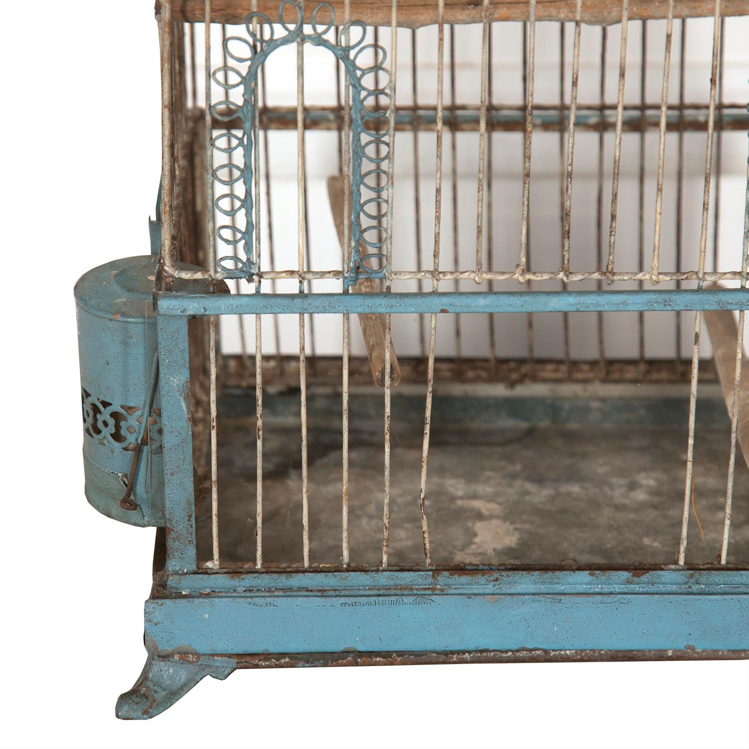 19th Century Painted Wire Bird Cage In Good Condition In Tetbury, Gloucestershire