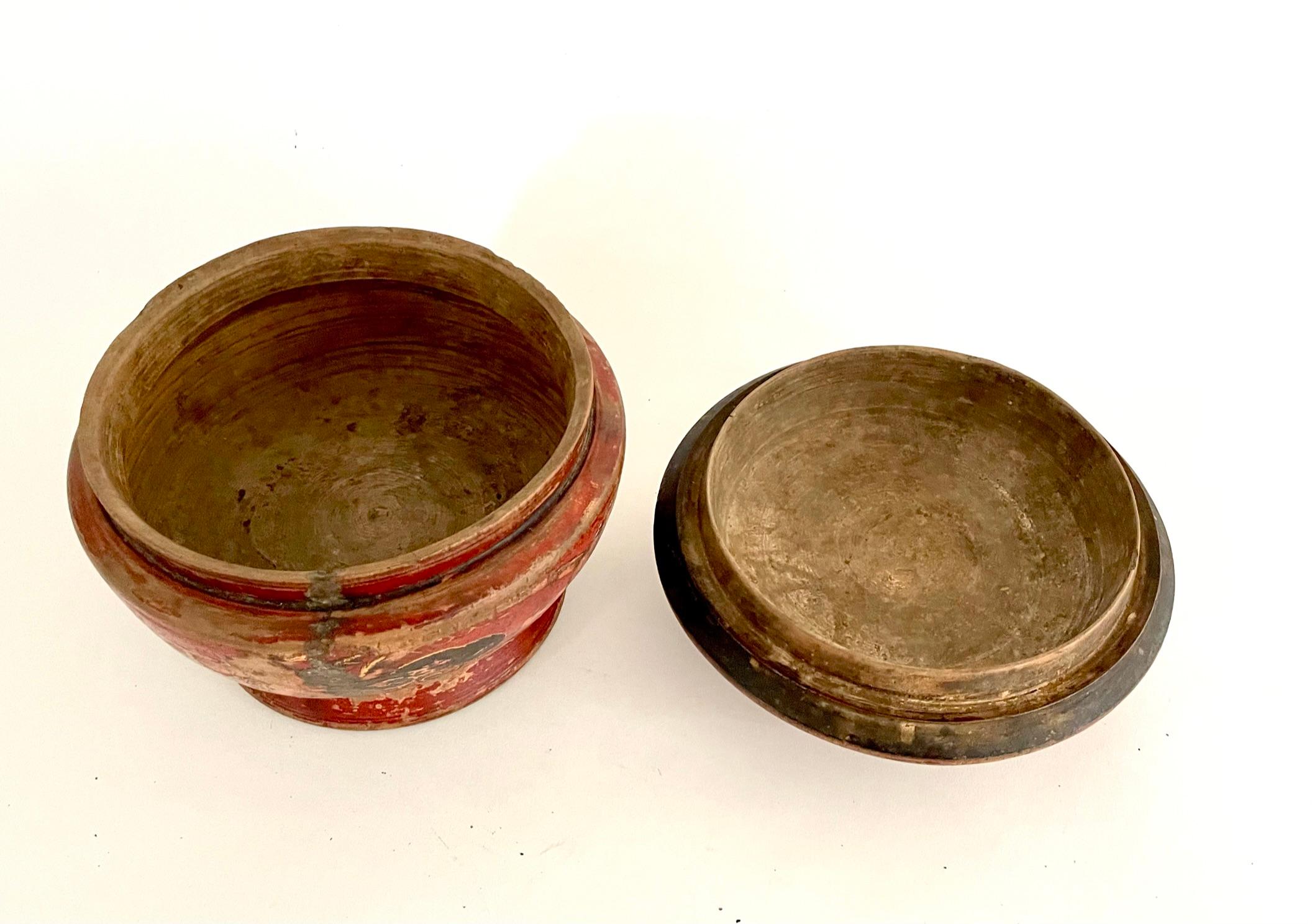 19th Century Painted Wooden Tibetan Bowl For Sale 4