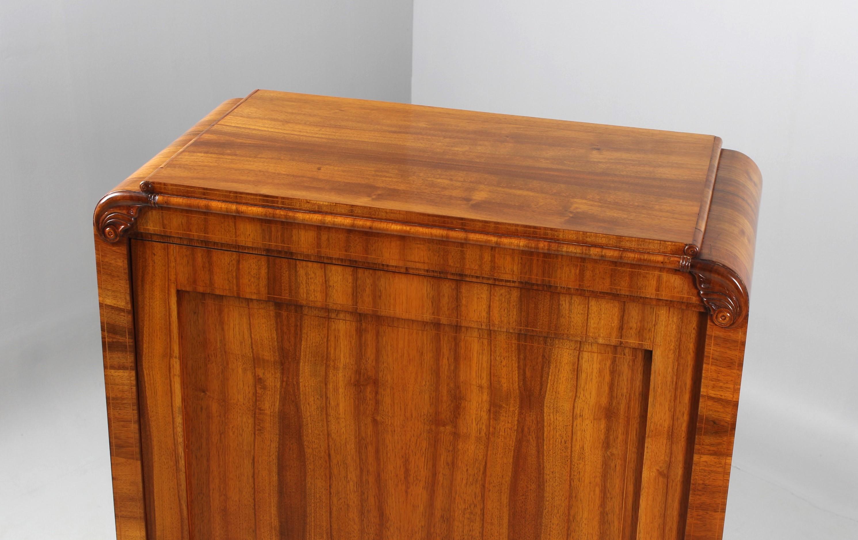 19th Century Pair Biedermeier Wardrobes, Walnut, Prague, circa 1830 2