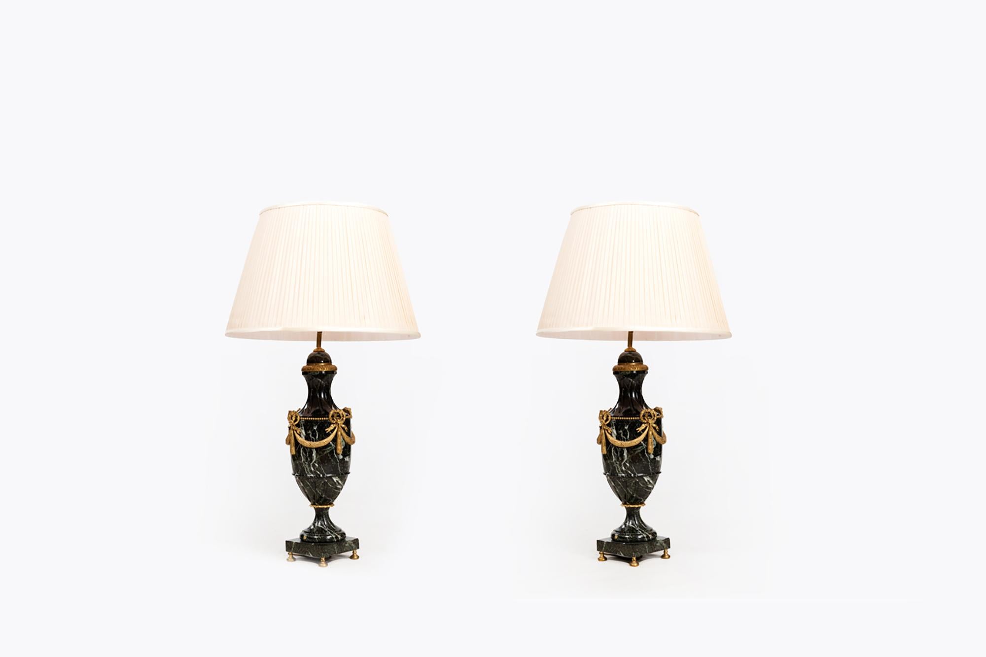 Paire de lampes de table en marbre 