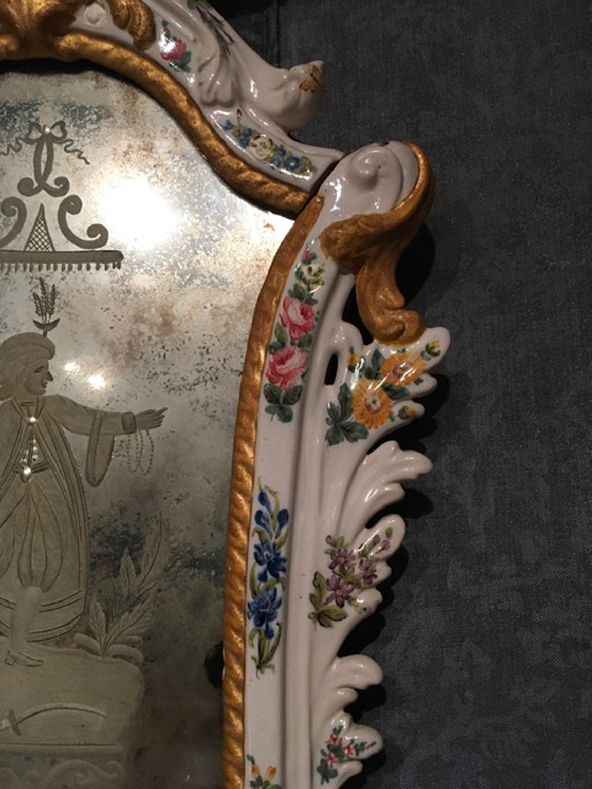 19. Jahrhundert  Paar italienische Barockspiegel aus weißem Porzellan mit Blumen im Angebot 3