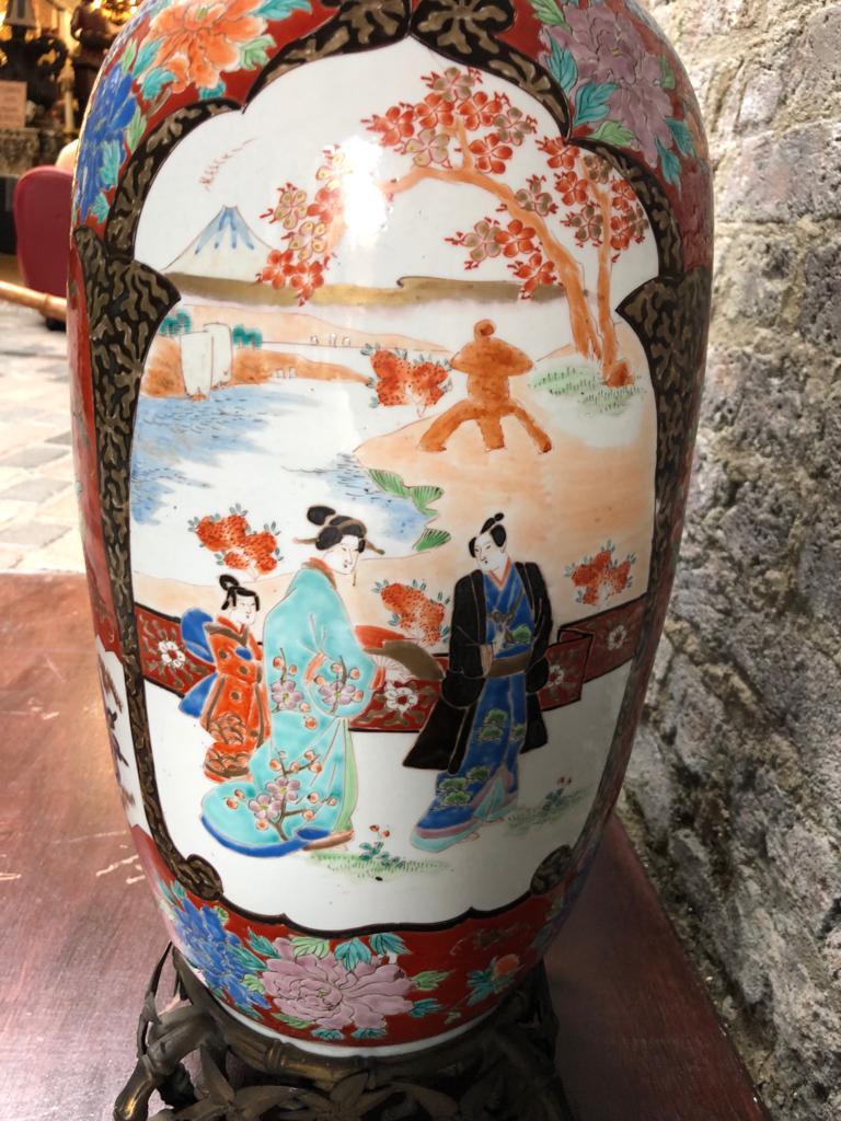 19th Century Pair, Japanese Meiiji Imari Porcelain Vases For Sale 1