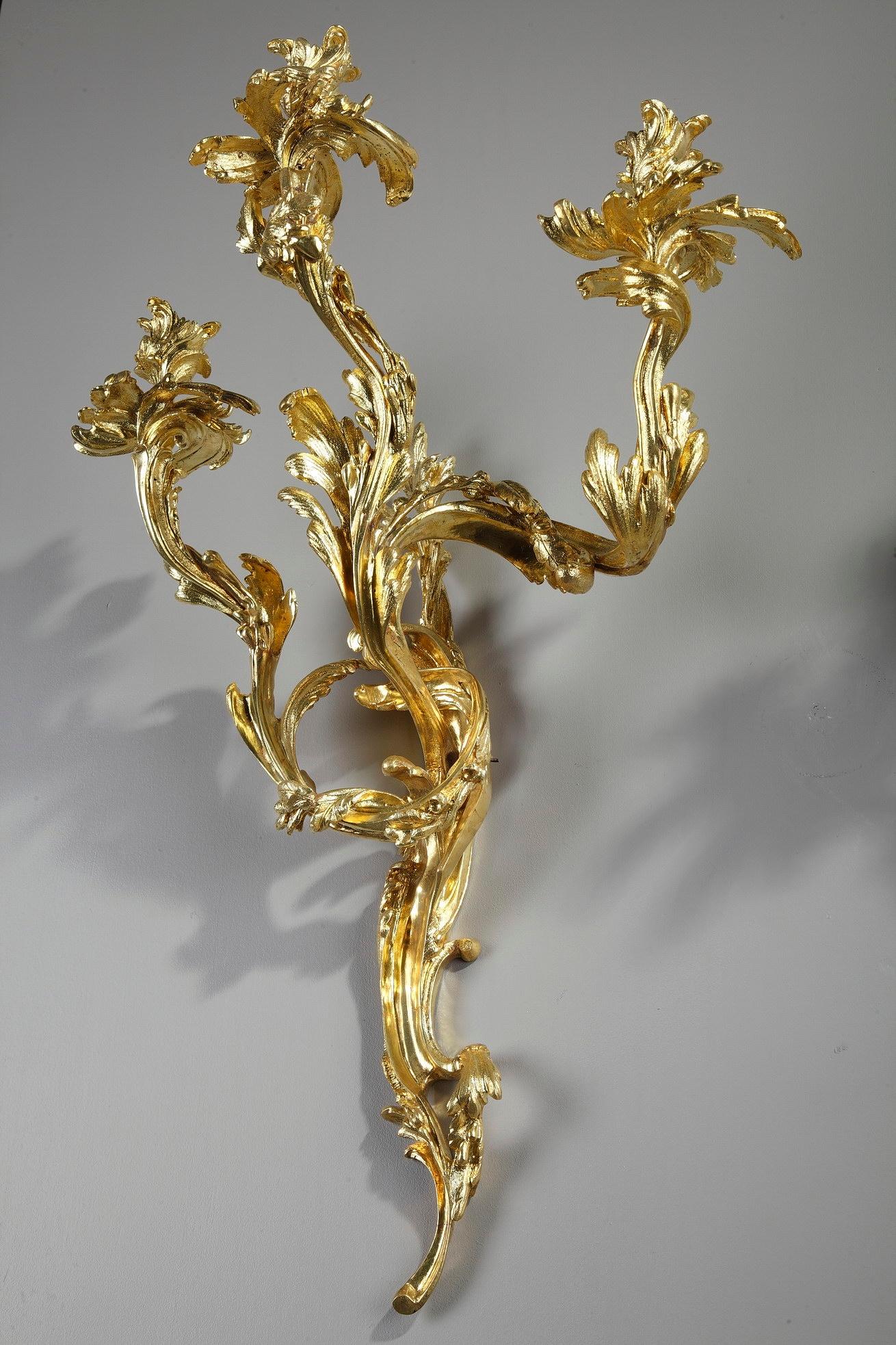 19th Century Pair of 3-Light Candle Wall Sconces in Rocaille Style 2