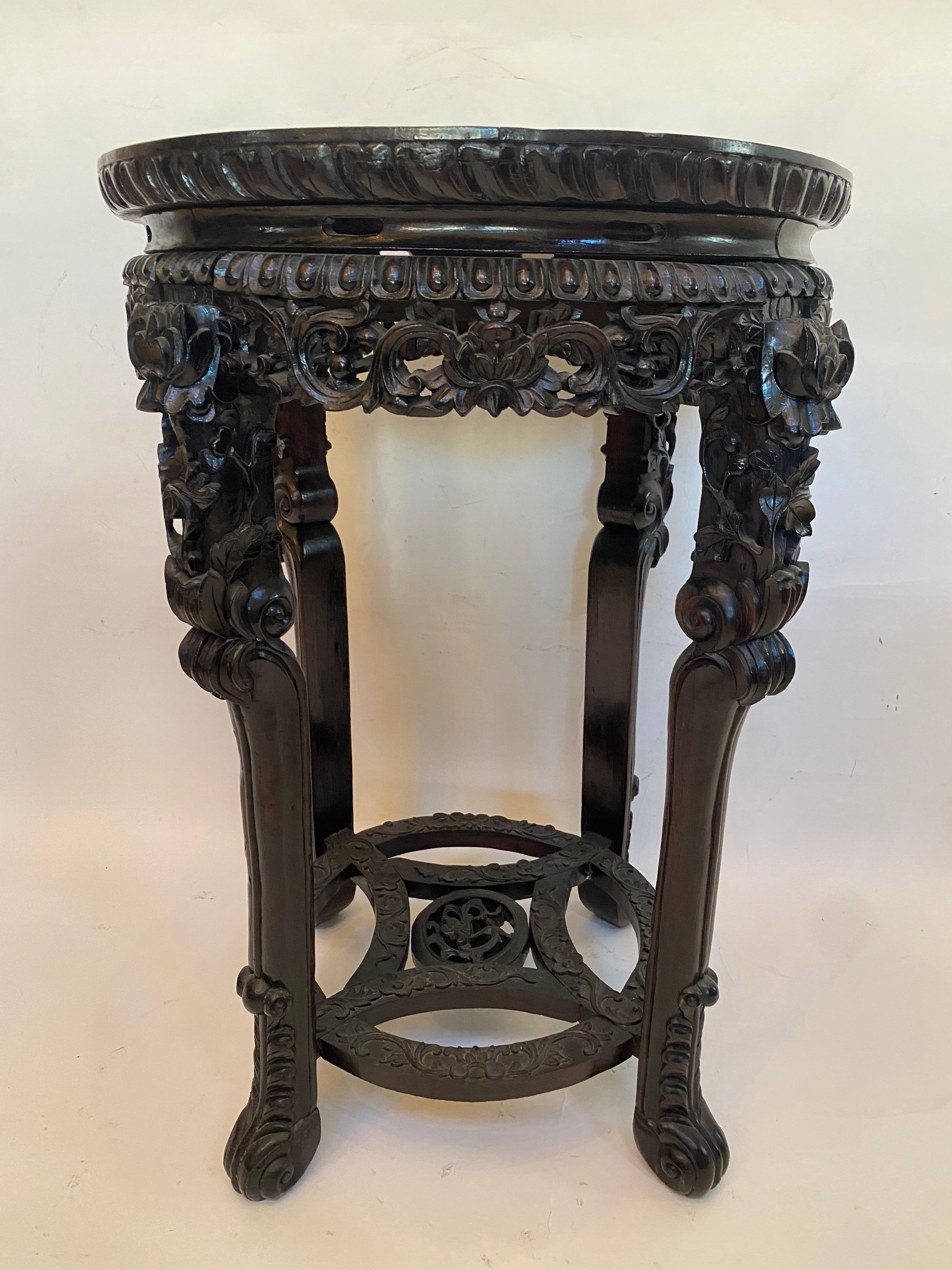 19th Century Pair of Chinese Carved Rosewood Flower Stands Marble-Top For Sale 8