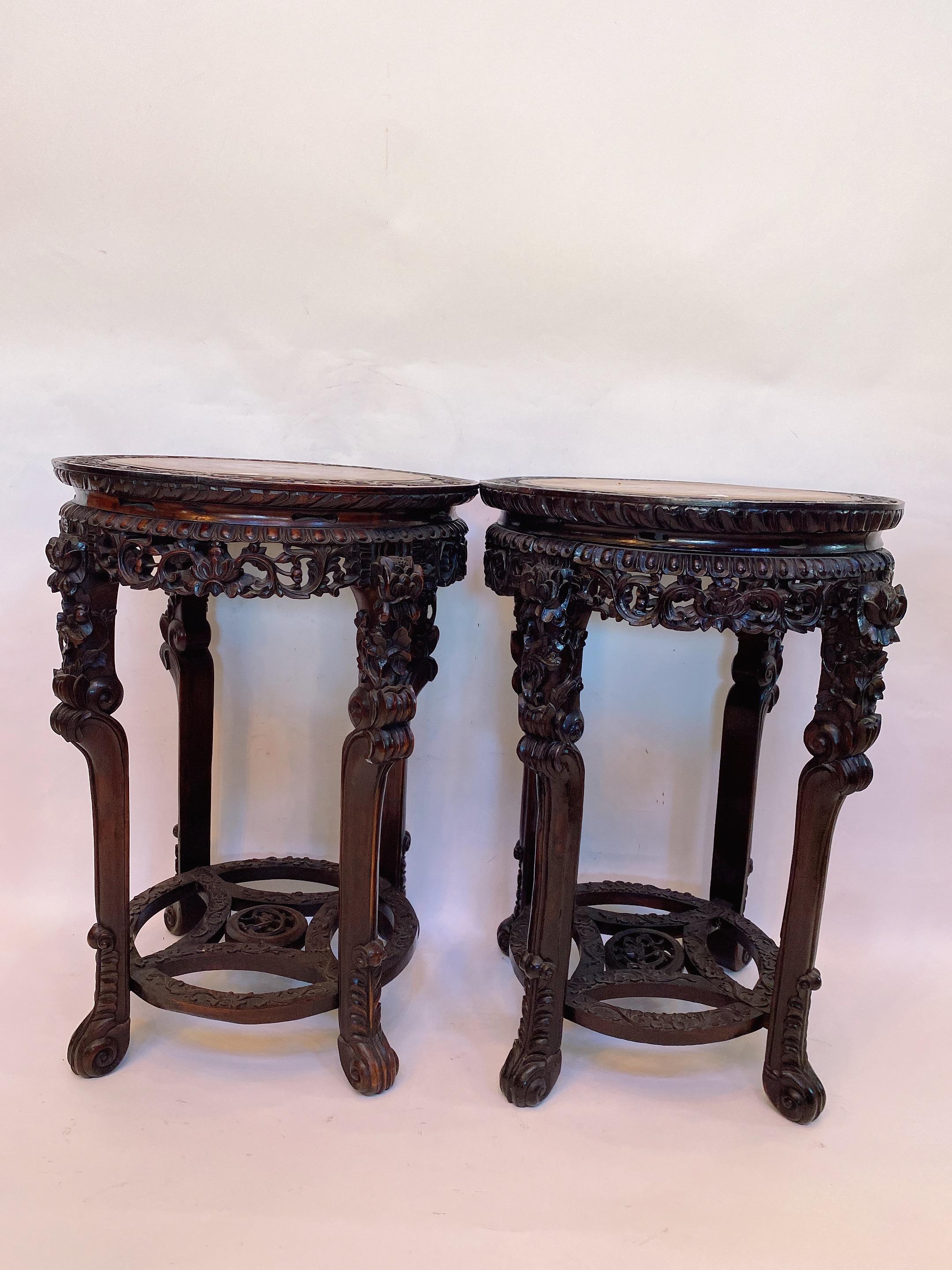 19th Century Pair of Chinese Carved Rosewood Flower Stands Marble-Top For Sale 11