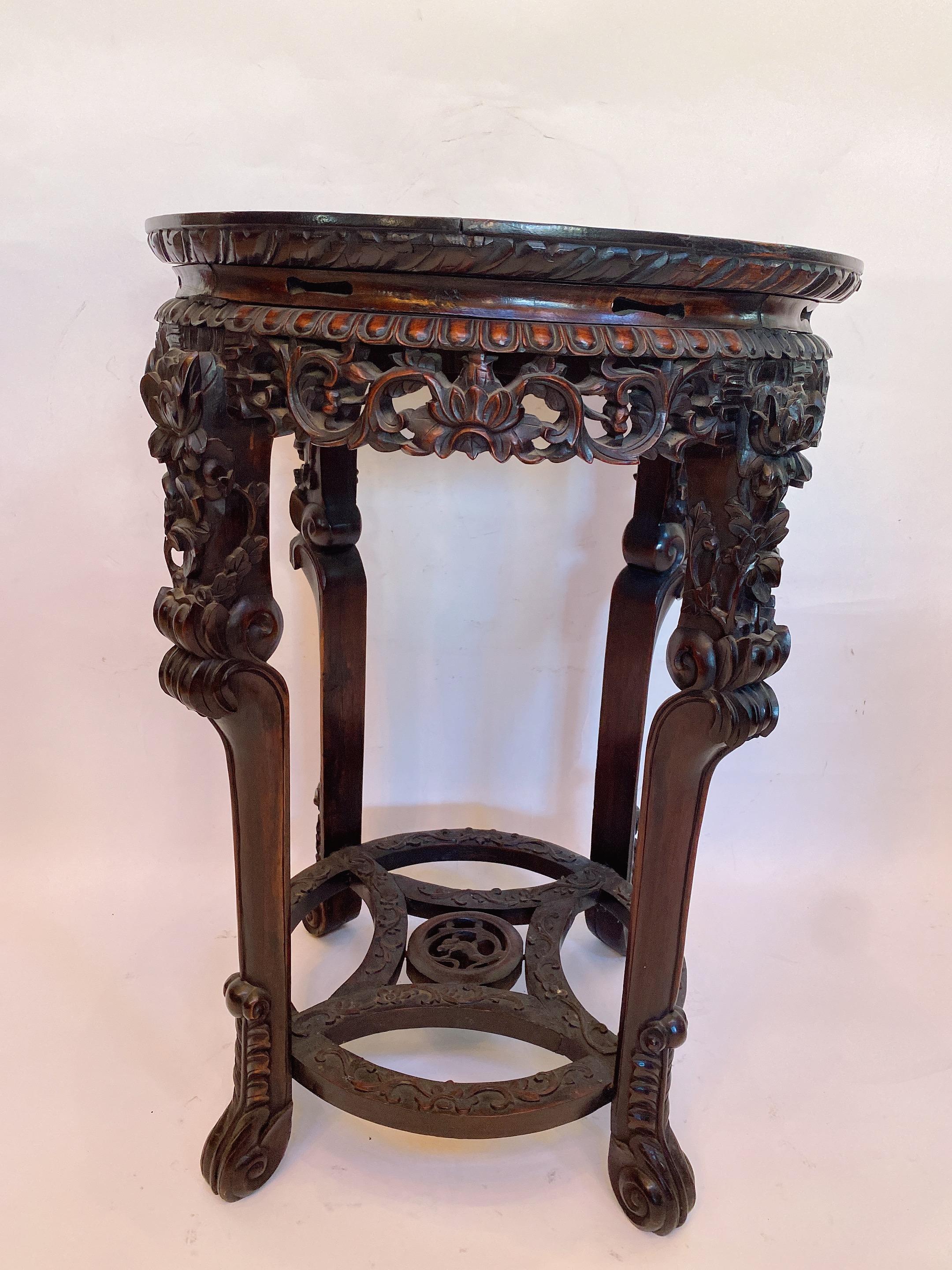 19th Century Pair of Chinese Carved Rosewood Flower Stands Marble-Top In Good Condition For Sale In Brea, CA