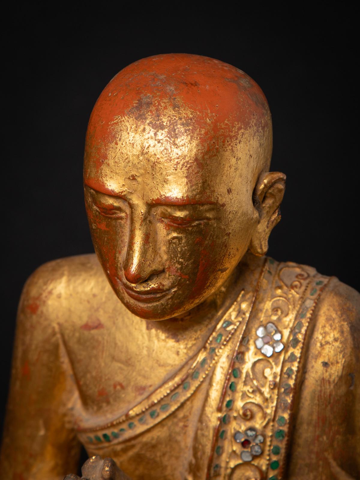19th century Pair of antique wooden Burmese Monk statues - OriginalBuddhas For Sale 10