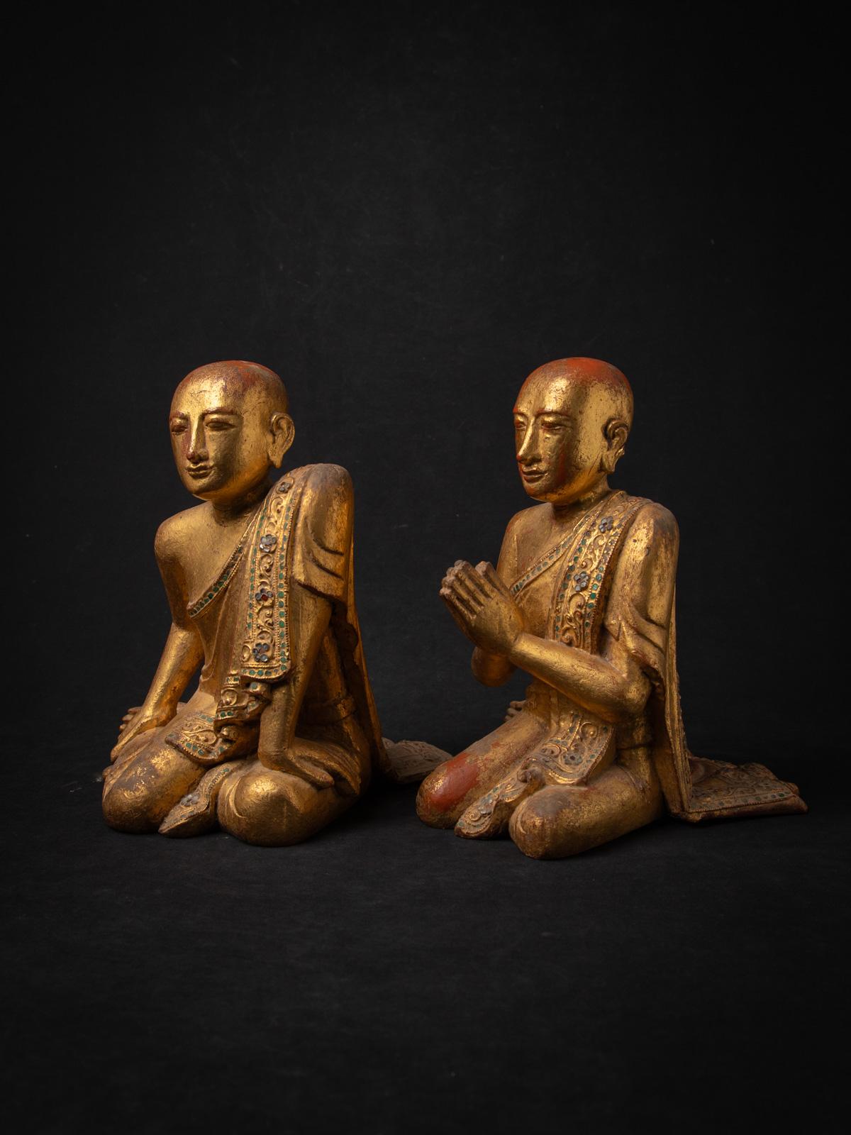 19th century Pair of antique wooden Burmese Monk statues - OriginalBuddhas In Good Condition For Sale In DEVENTER, NL