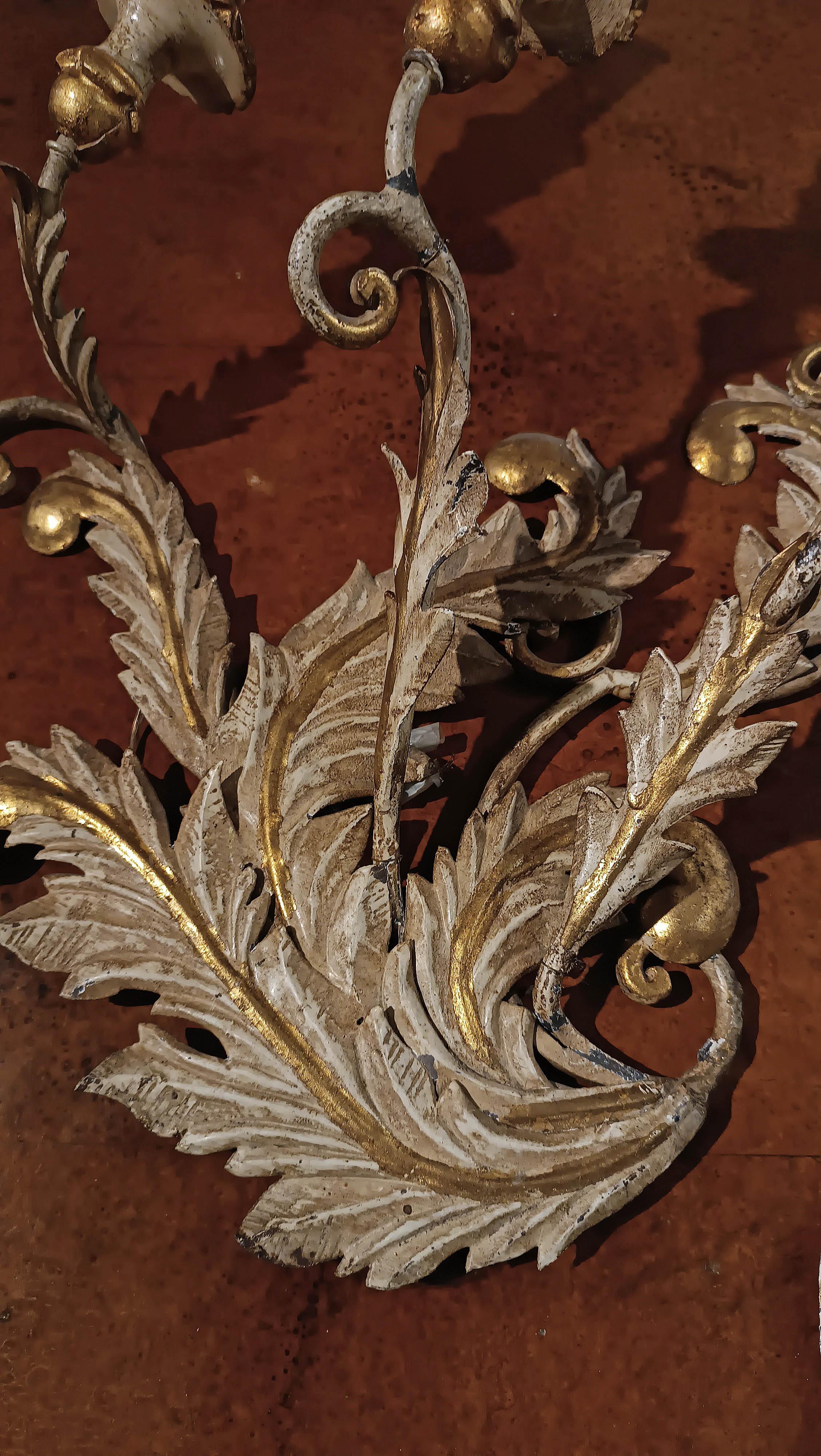 19th Century 19th CENTURY PAIR OF APPLIQUES IN LACQUERED AND GOLDEN IRON AND WOOD 