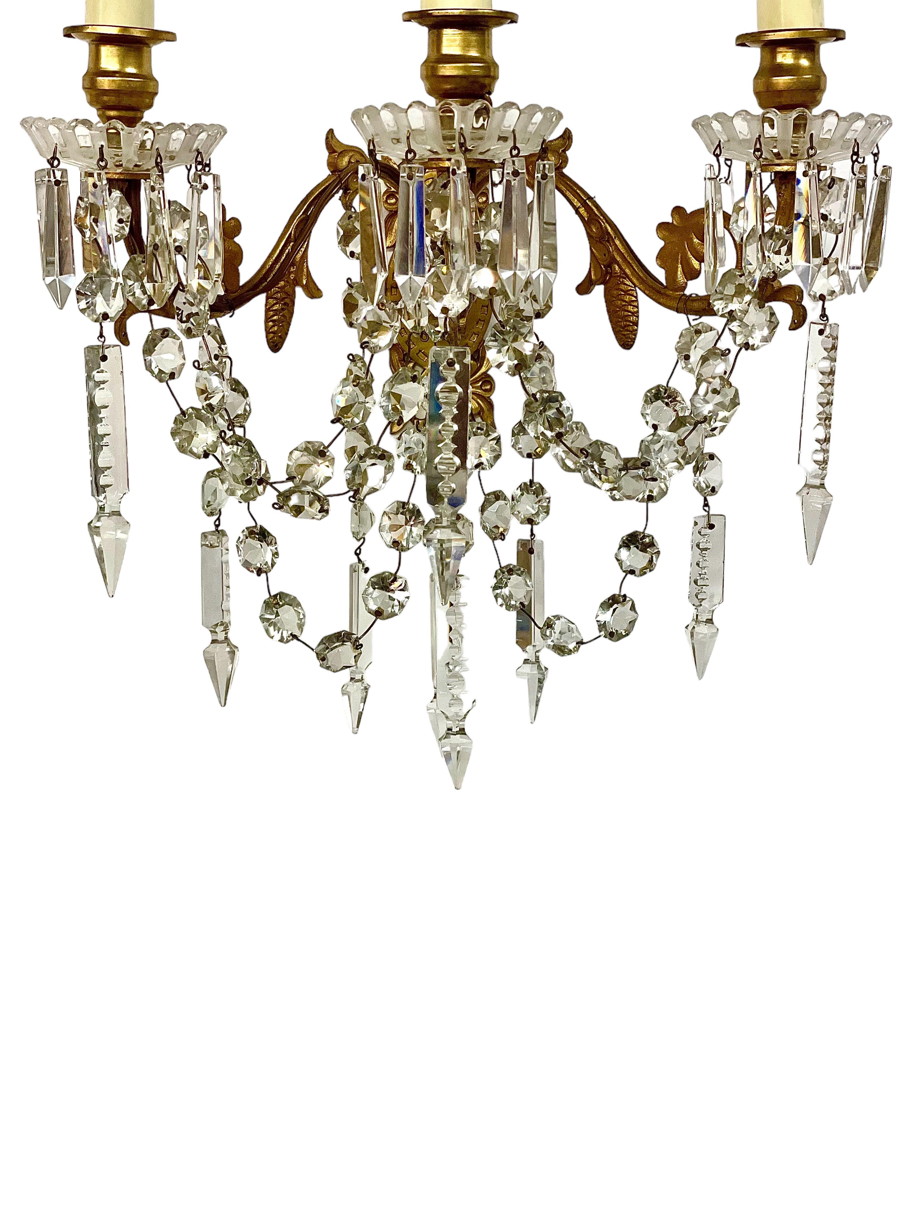 19th Century Pair of Baccarat Wall Sconces in Gilt Bronze and Crystal For Sale 5