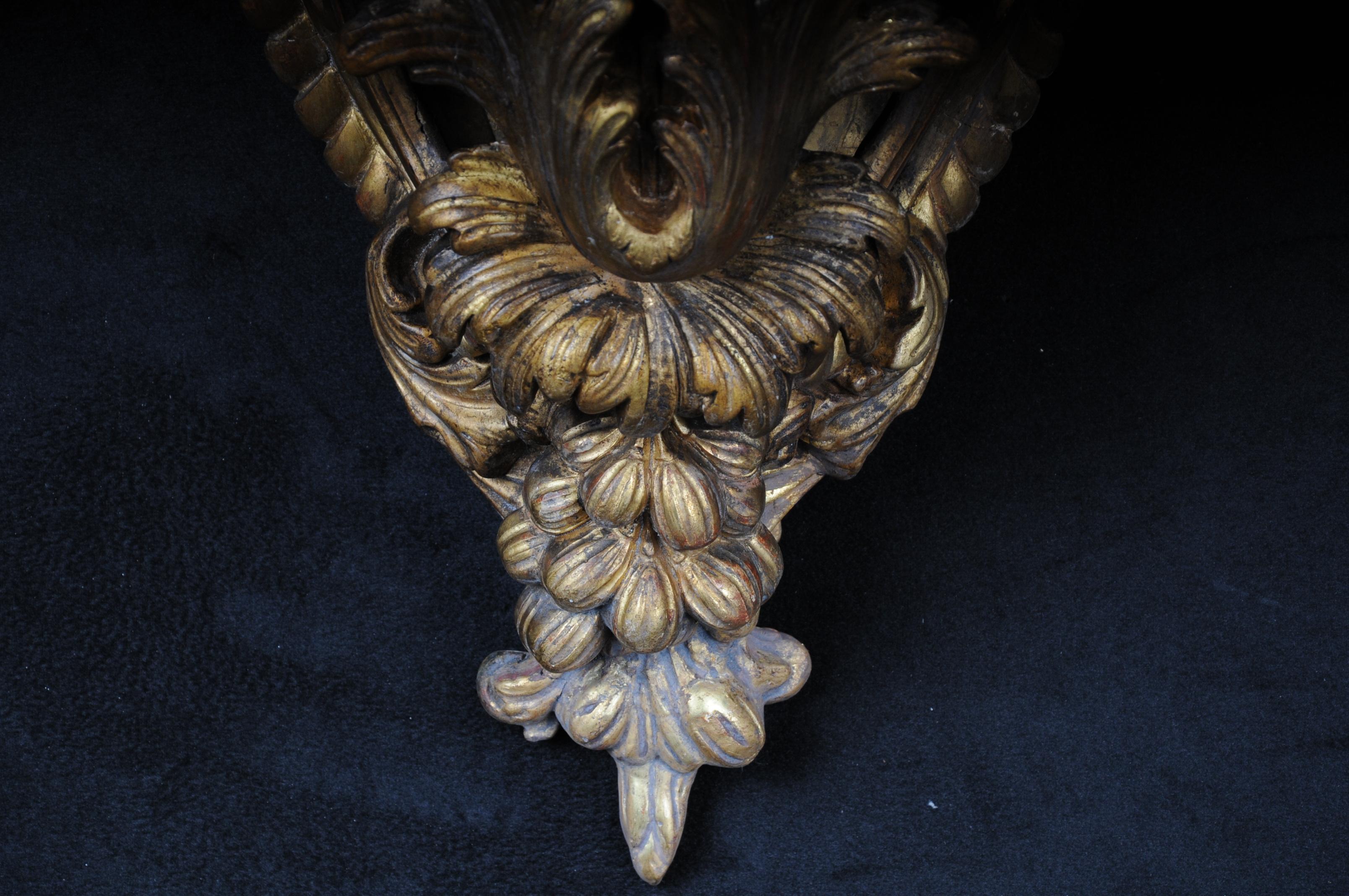 Gilt 19th Century Pair of Baroque Wall Brackets, circa 1870