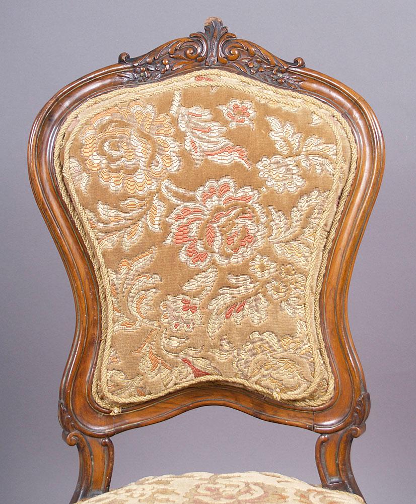 Carved 19th Century Pair of Baroque Walnut Chairs For Sale