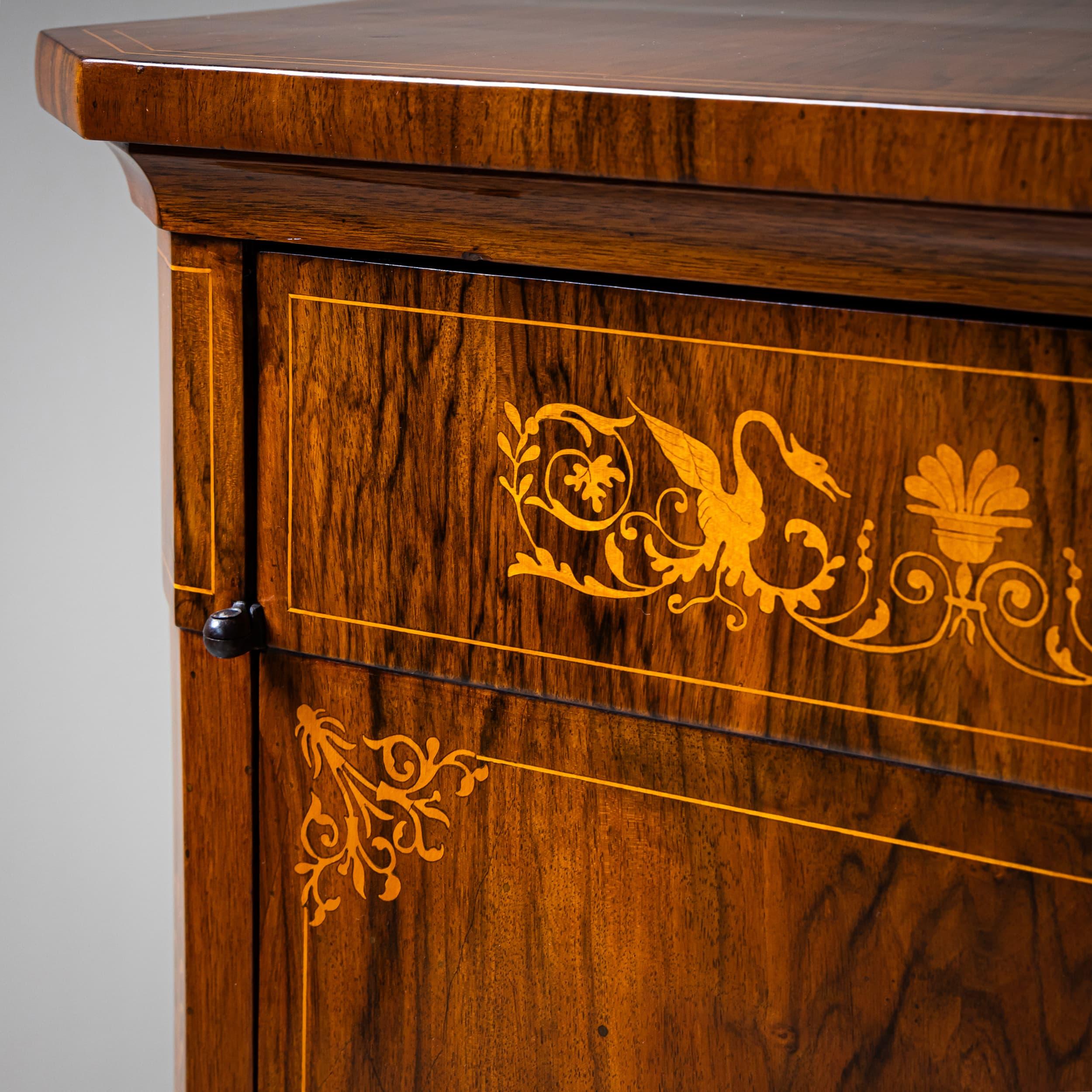 19th Century Pair of Biedermeier Nightstands, Italy in vendita 1