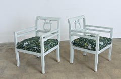Ein Paar bemalte Biedermeier-Sessel aus dem 19. Jahrhundert mit neuer Polsterung