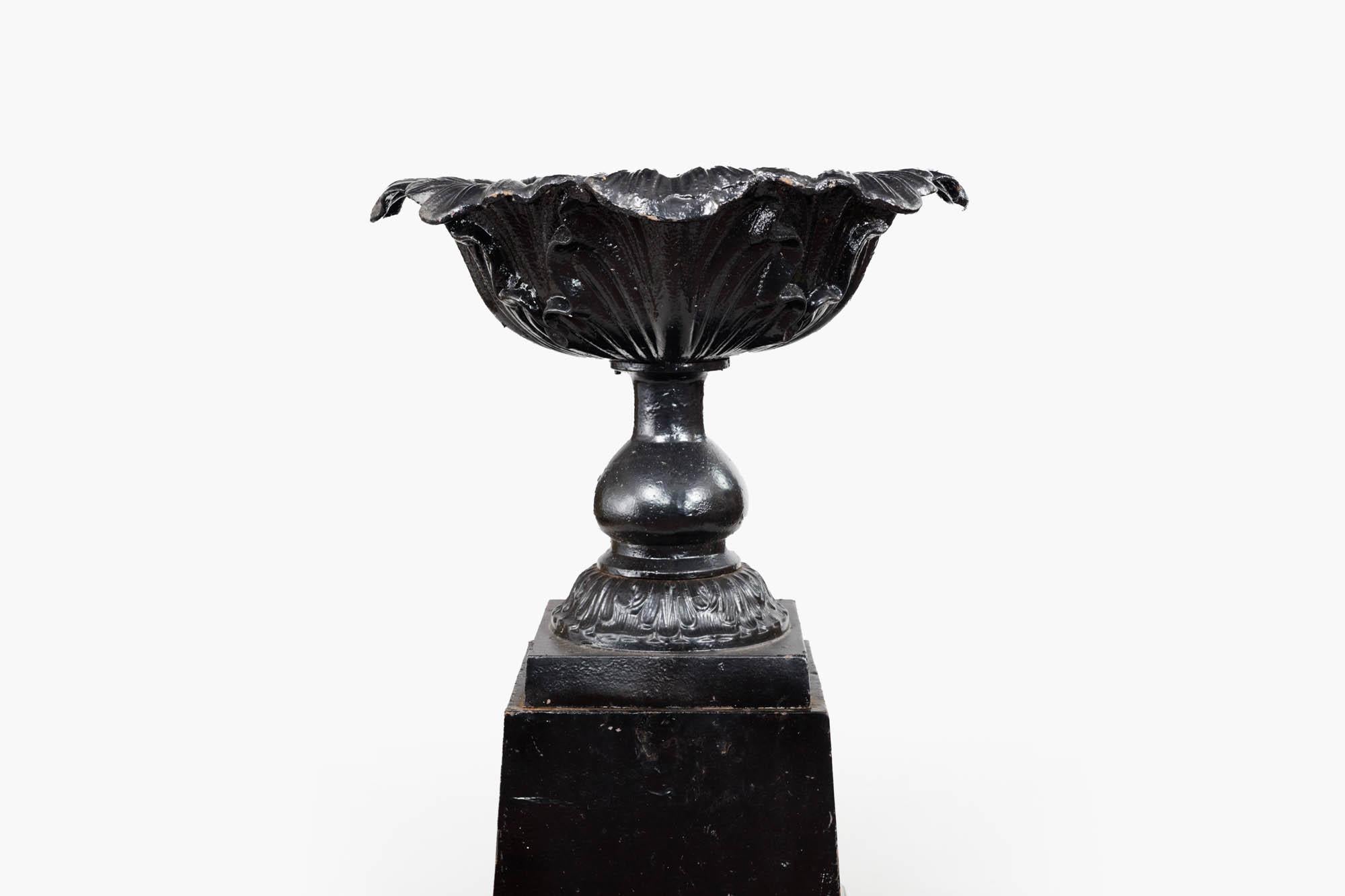 Irish 19th Century Pair of Black Cast Iron Urns For Sale