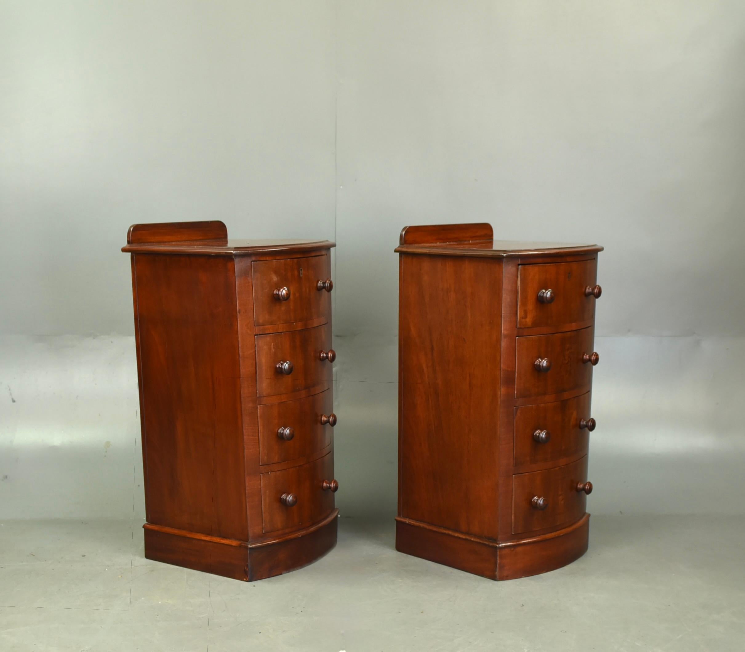 Victorian 19th century pair of bow front bedside chests of drawers