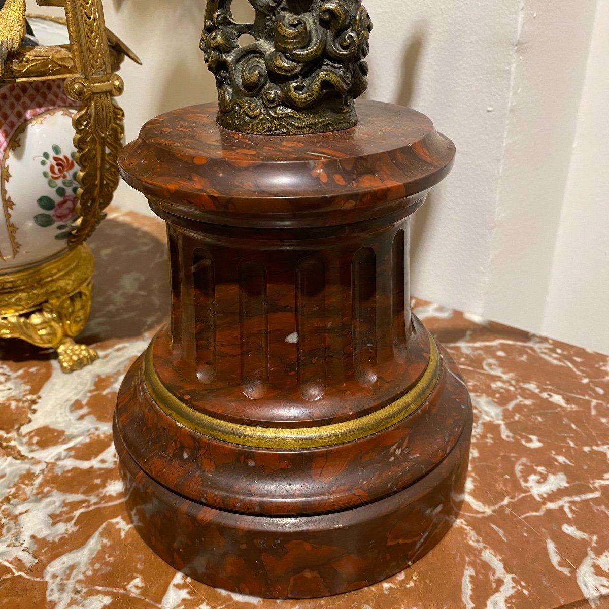 Paar Bronze-Kerzenständer „Hermes und Diana“ aus dem 19. Jahrhundert auf einem Marmorsockel  im Angebot 3