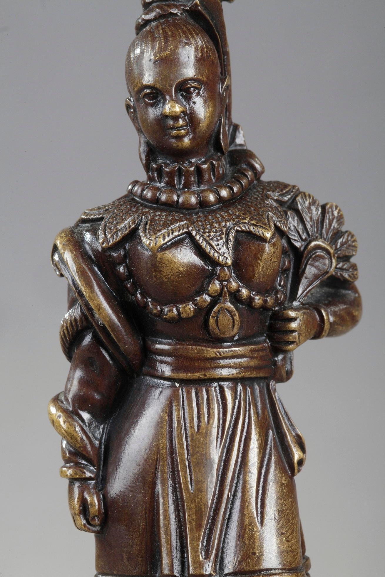 Paire de bougeoirs en bronze du 19ème siècle de style chinois en vente 6