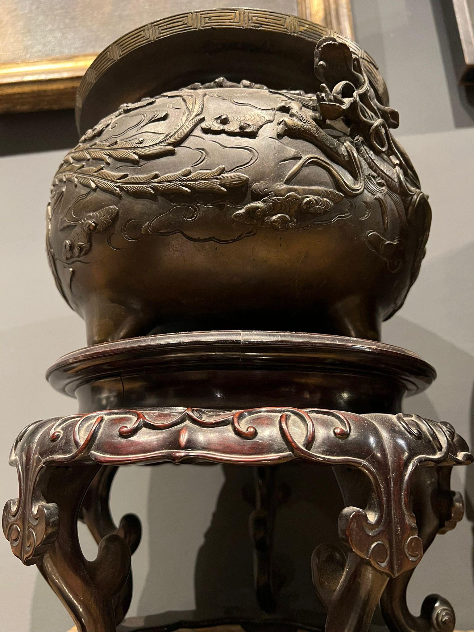 19th Century Pair of Bronze Vases from Japan 3